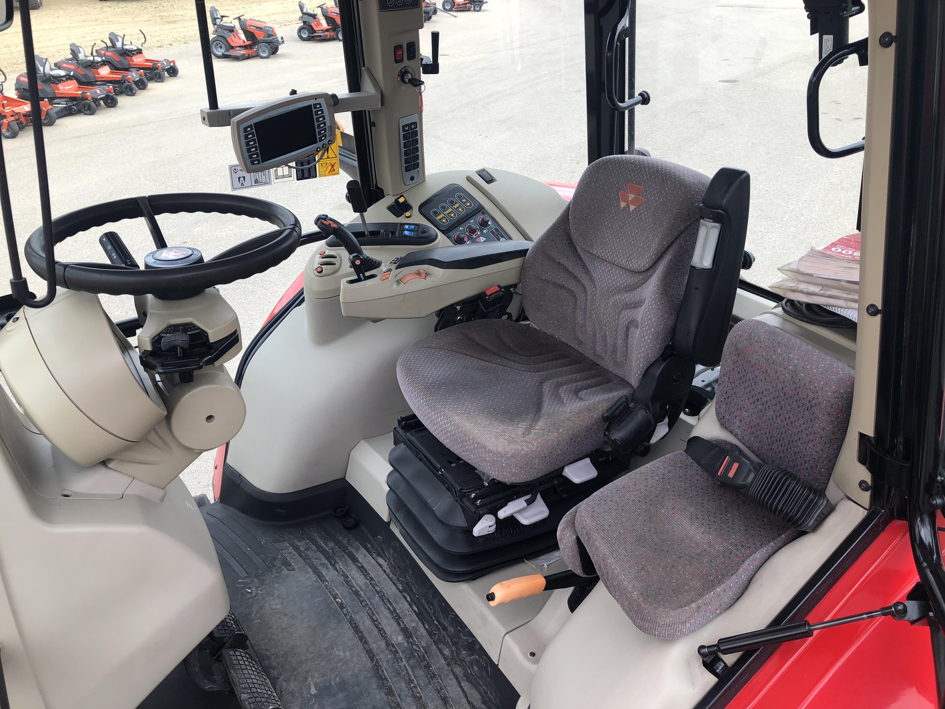 2013 Massey Ferguson 7620 Deluxe Tractor