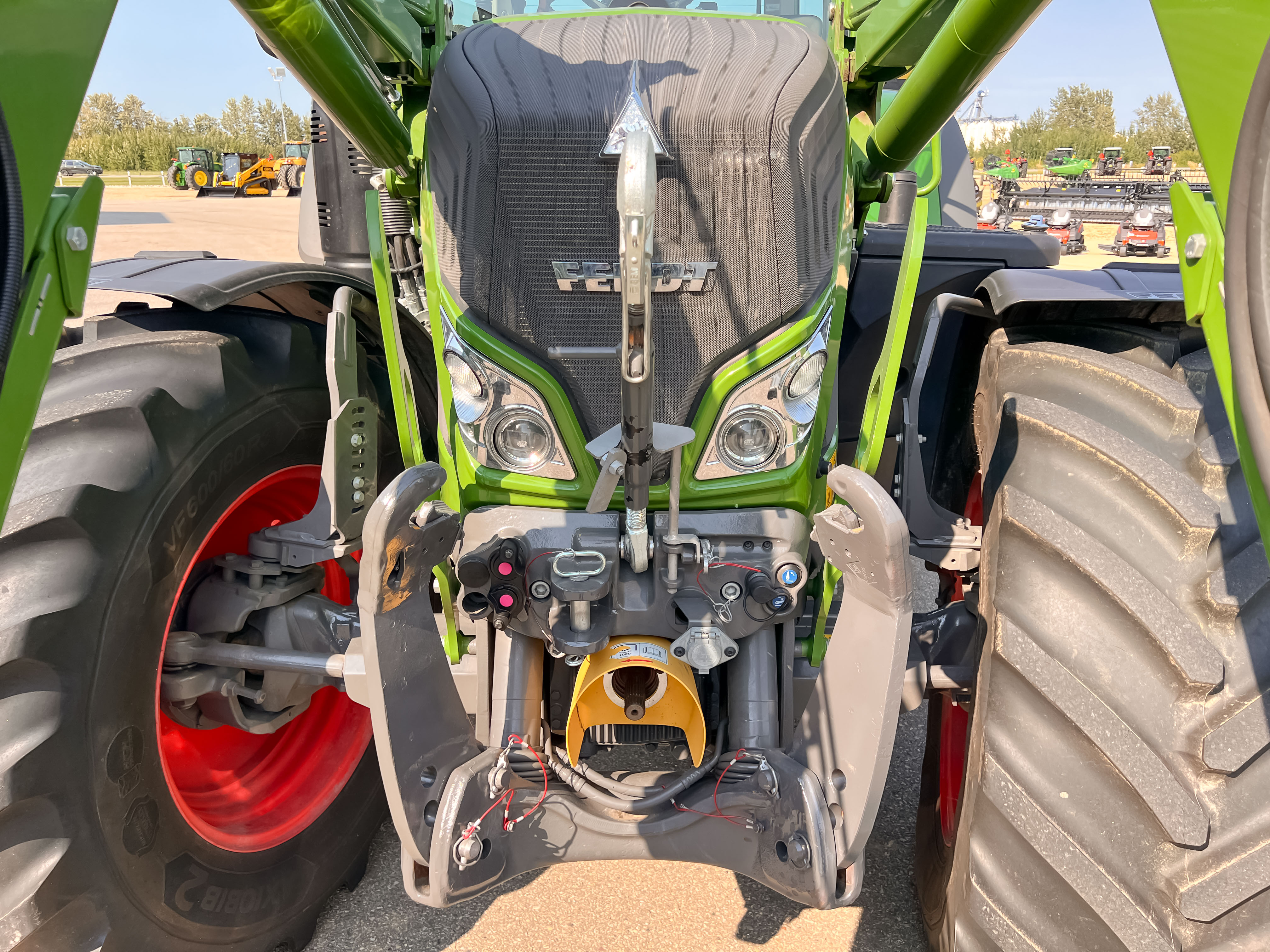 2023 Fendt 724 Gen6 Tractor