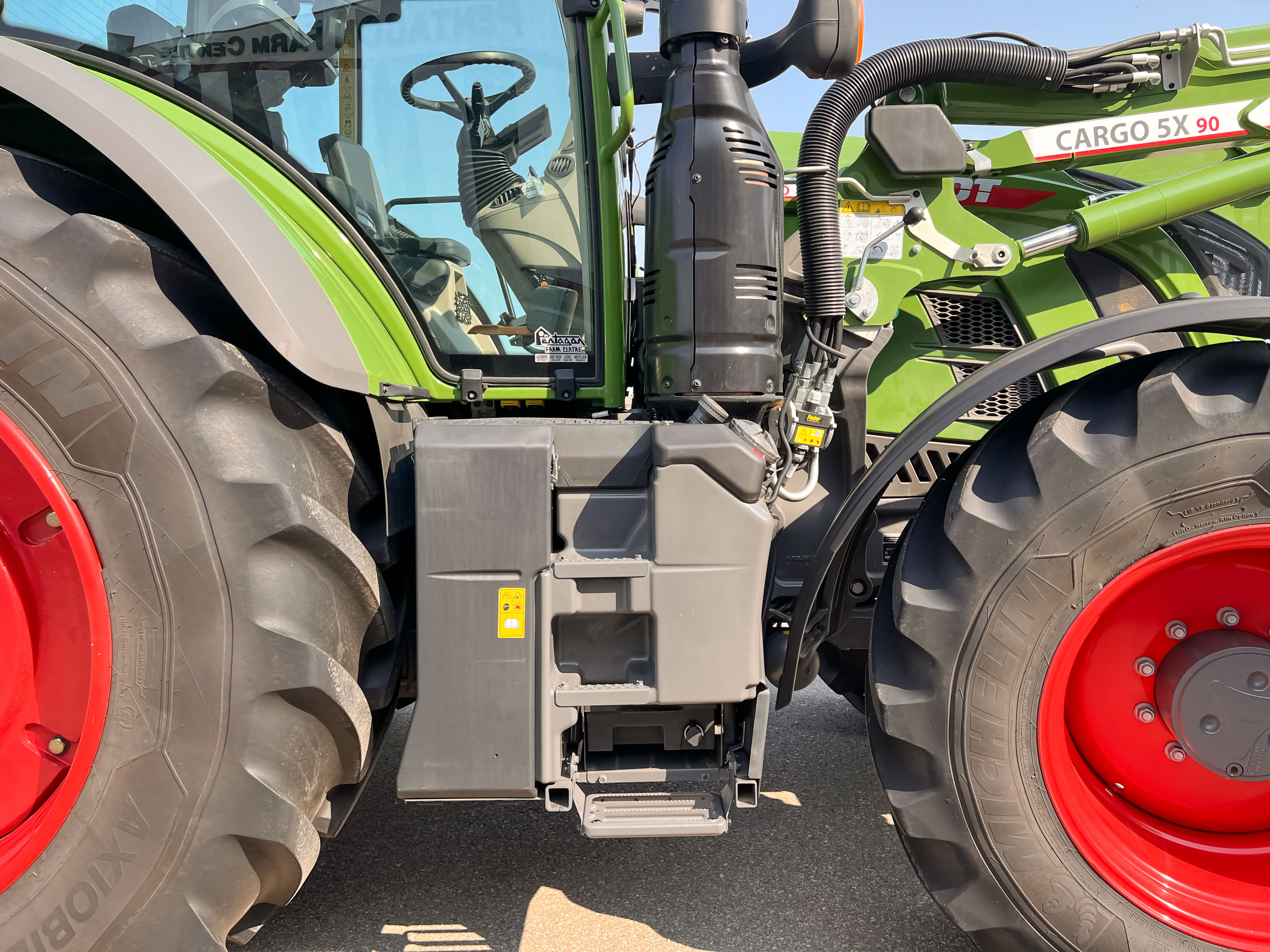 2023 Fendt 724 Gen6 Tractor