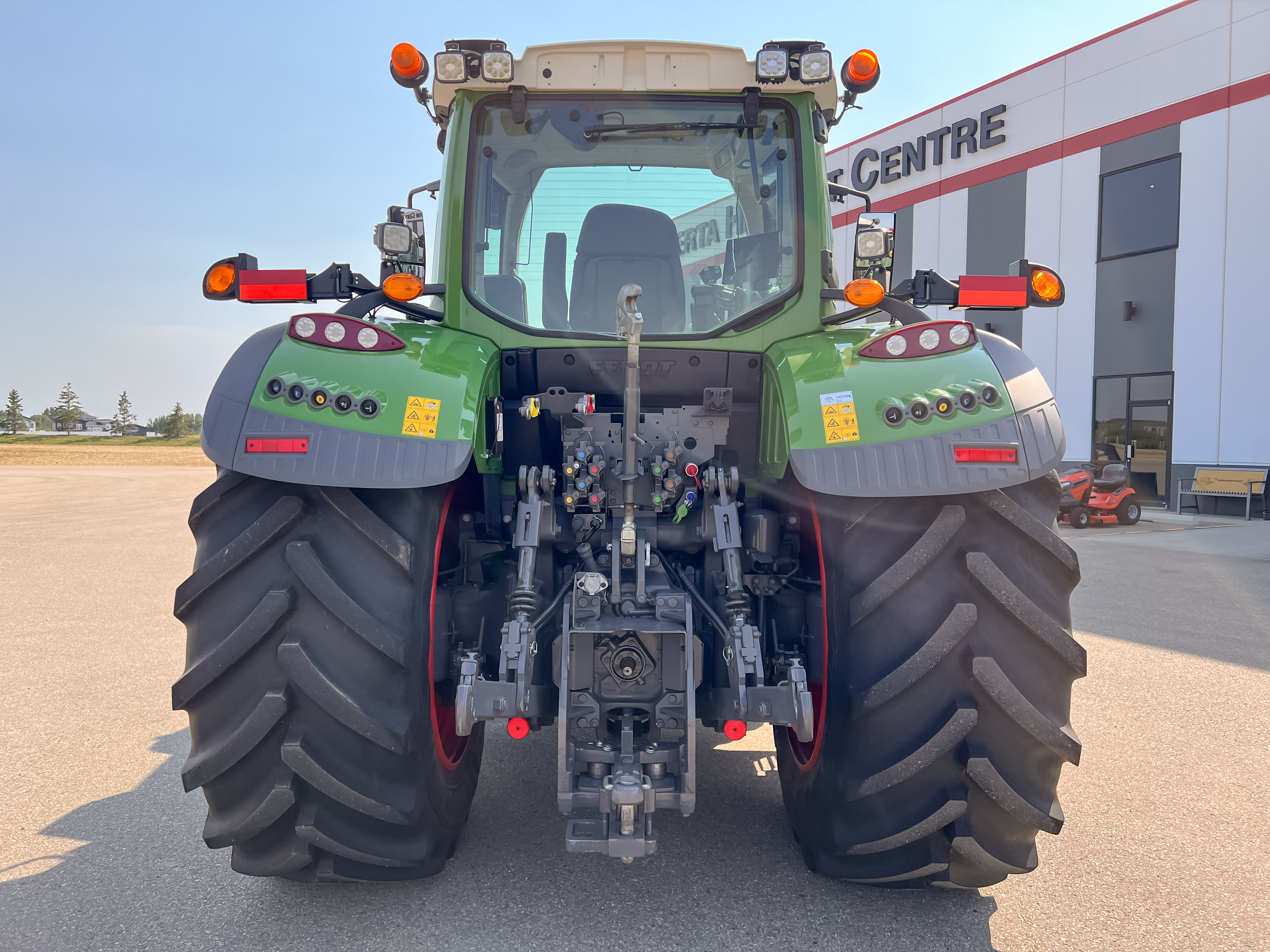 2023 Fendt 724 Gen6 Tractor