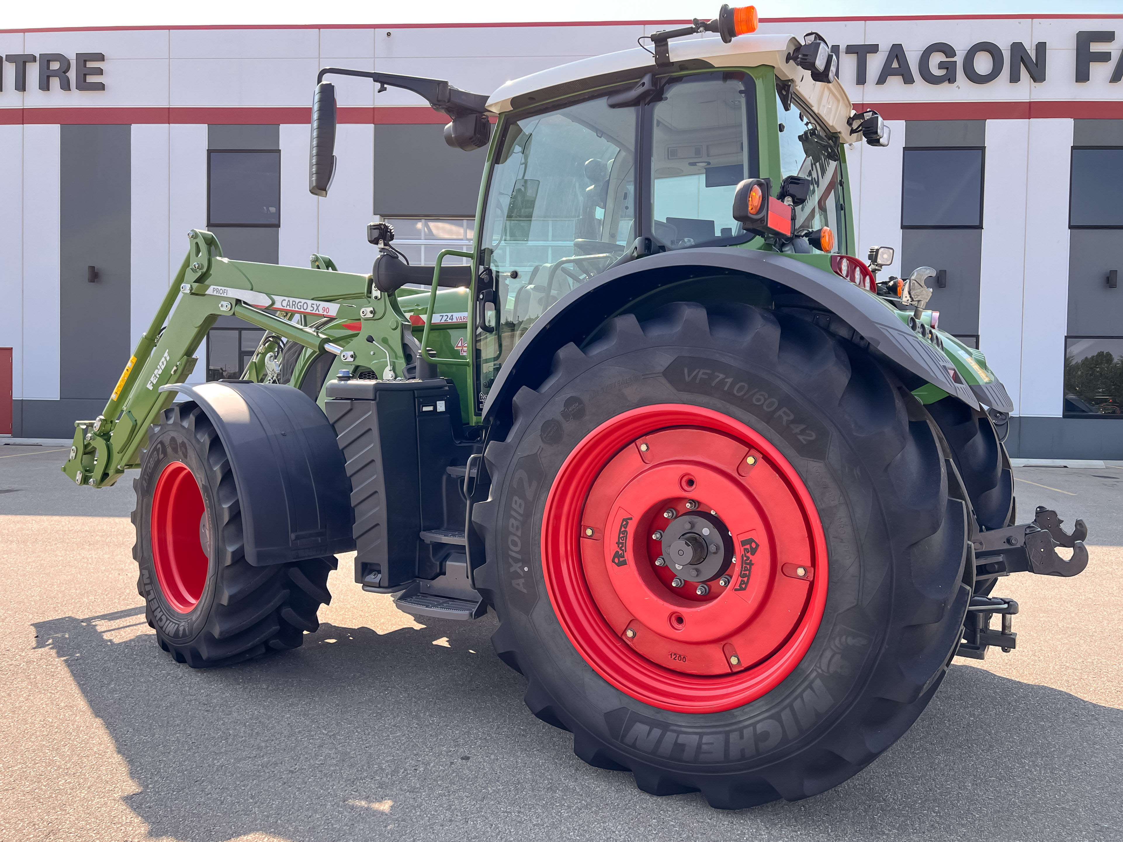 2023 Fendt 724 Gen6 Tractor