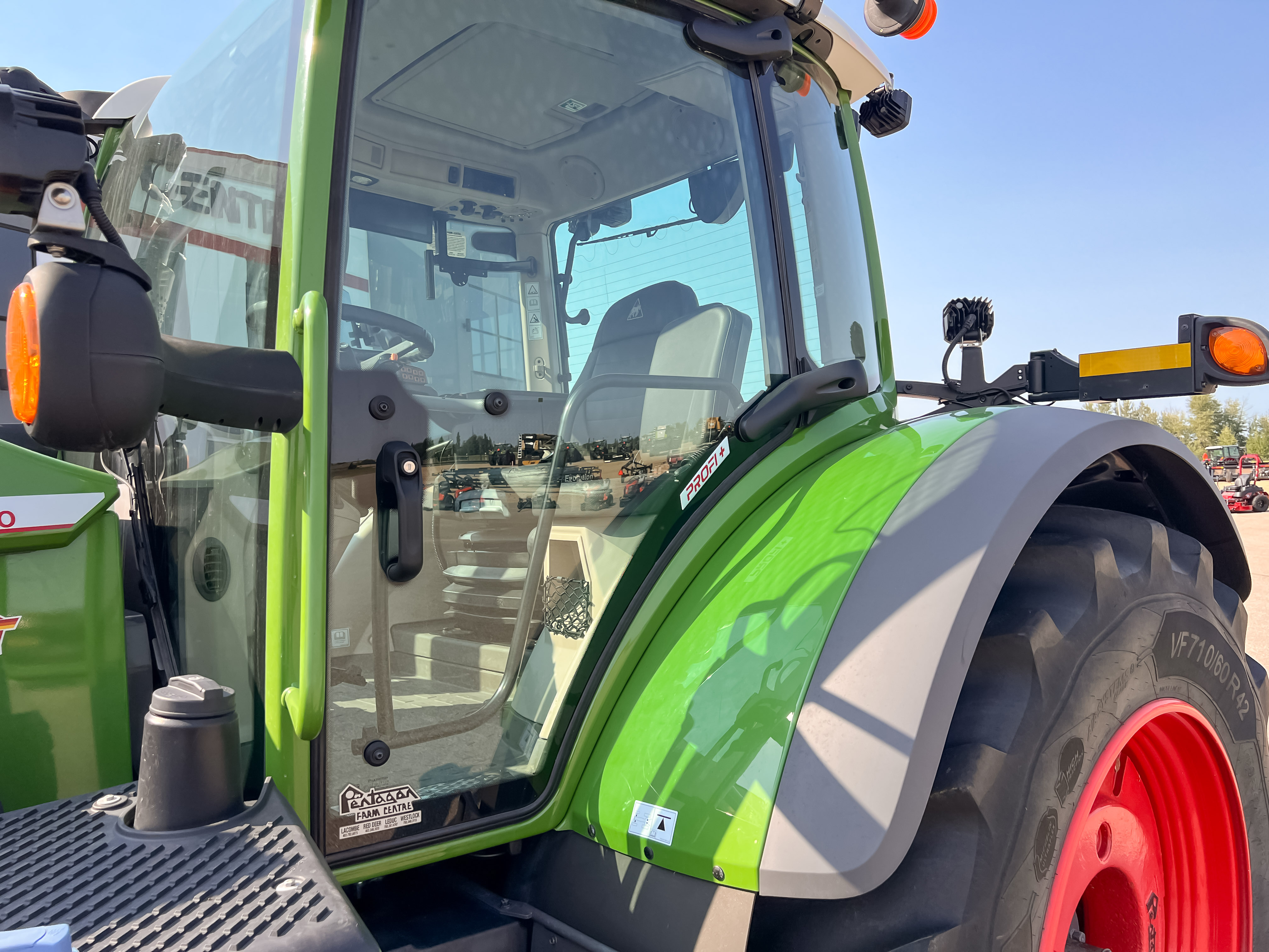 2023 Fendt 724 Gen6 Tractor