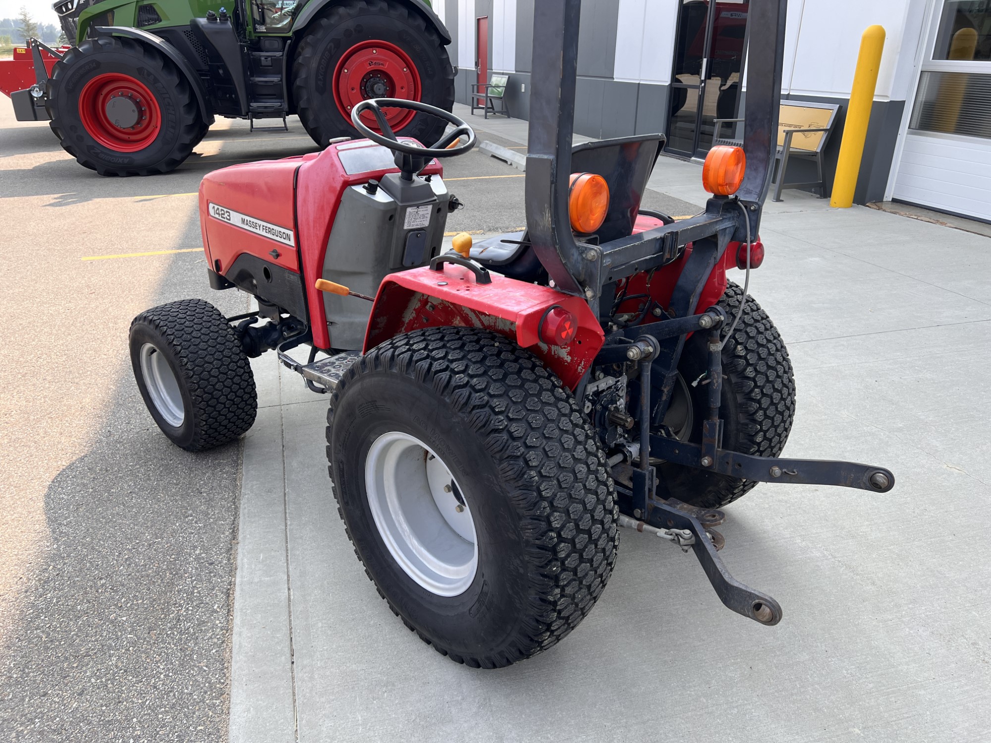 2003 Massey Ferguson 1423 Tractor