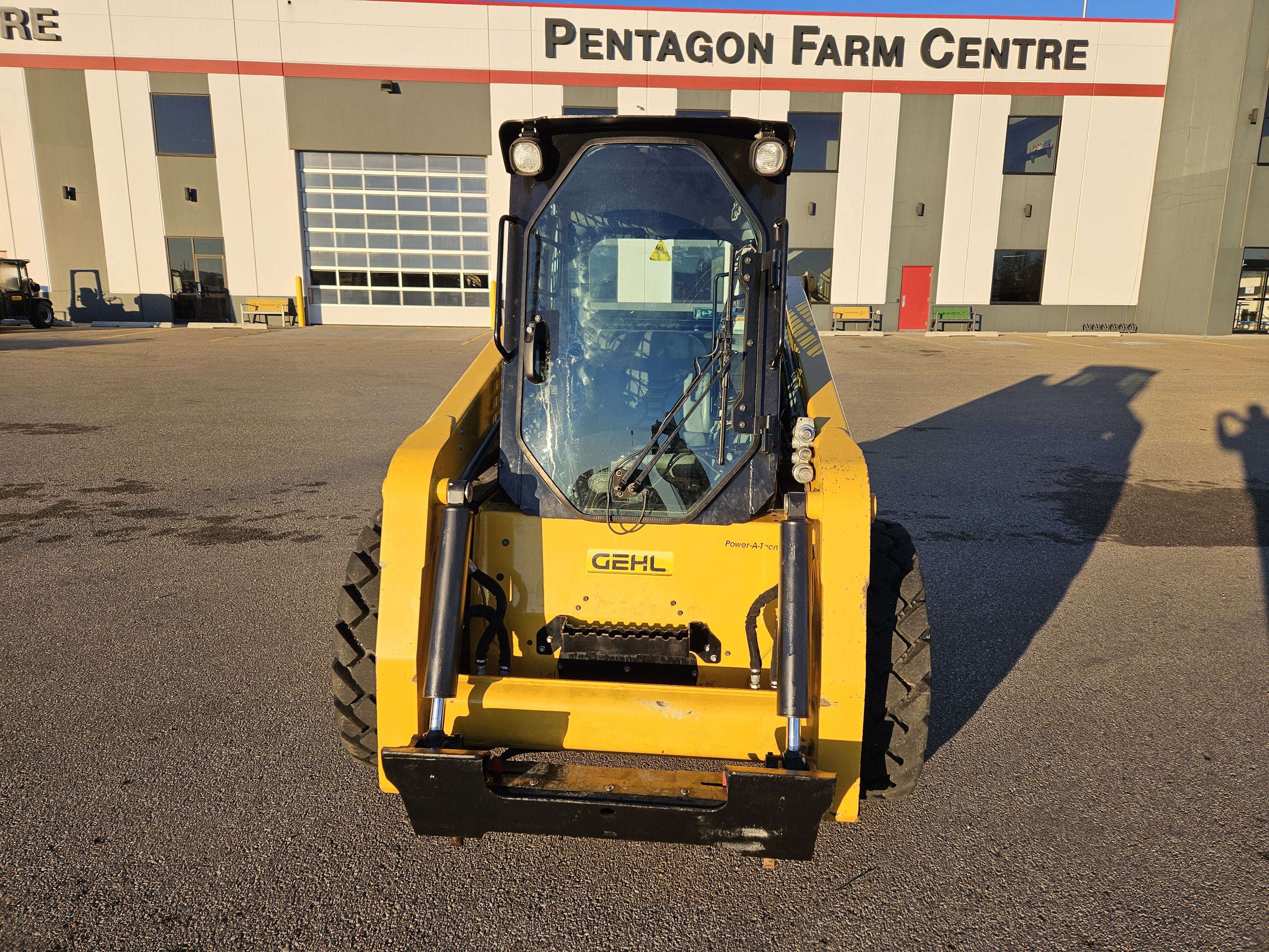 2020 Gehl R220 Skid Steer Loader