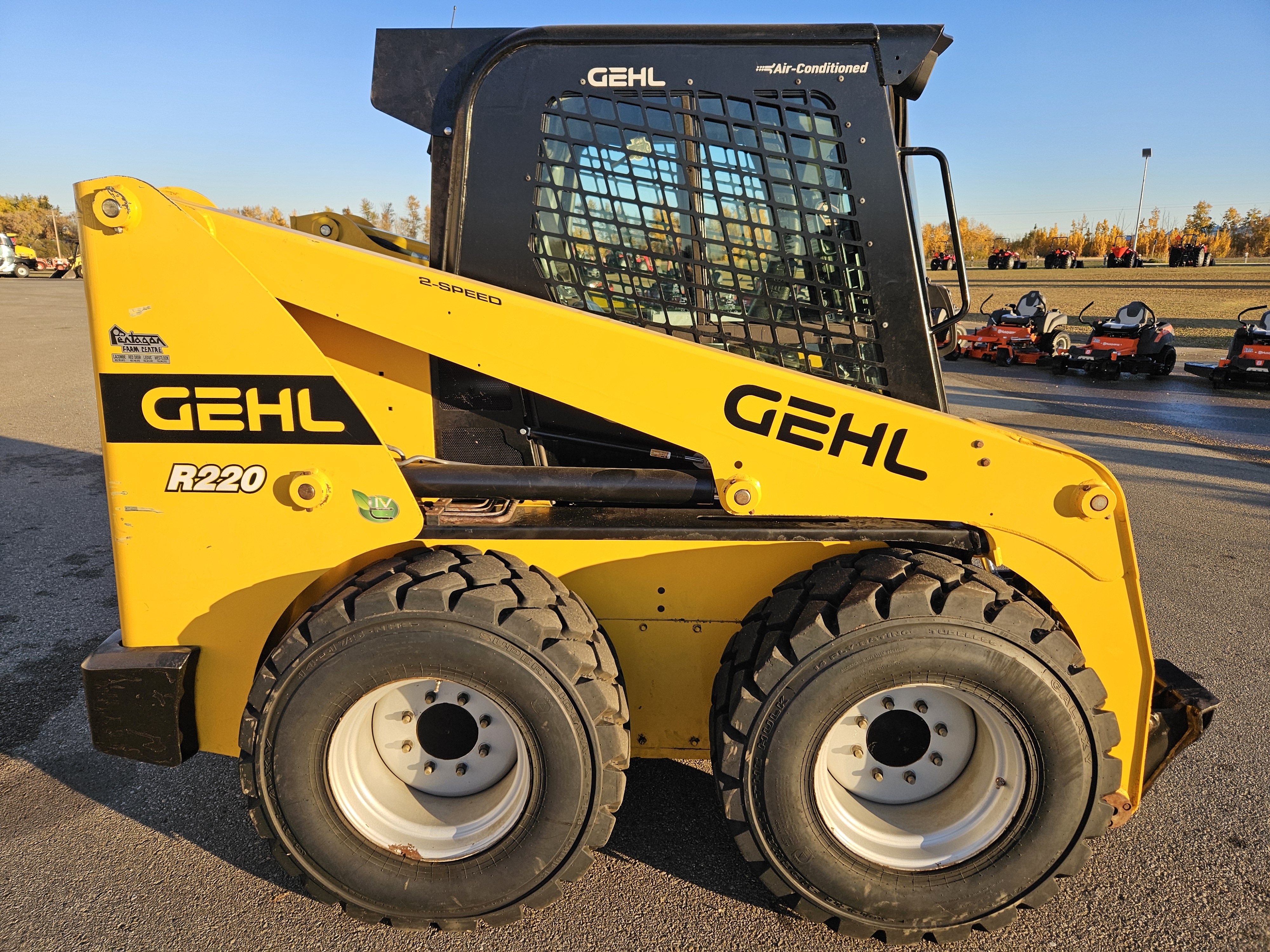 2020 Gehl R220 Skid Steer Loader