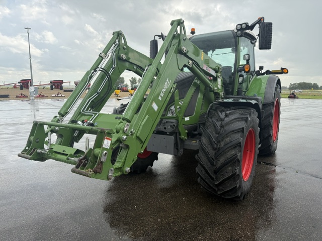 2021 Fendt 718 Gen6 Tractor
