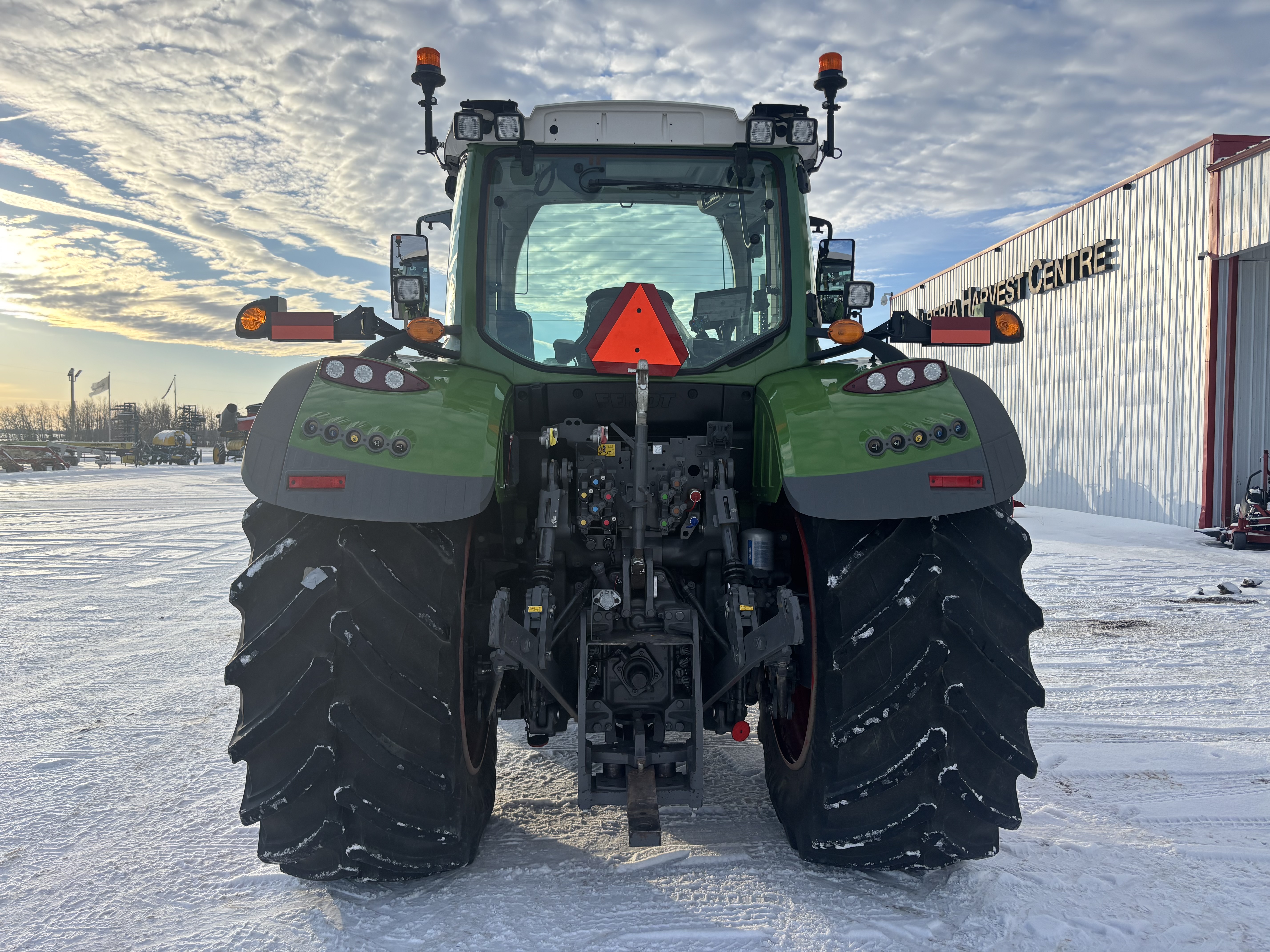 2021 Fendt 718 Gen6 Tractor