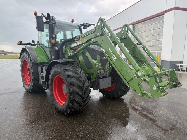 2021 Fendt 718 Gen6 Tractor
