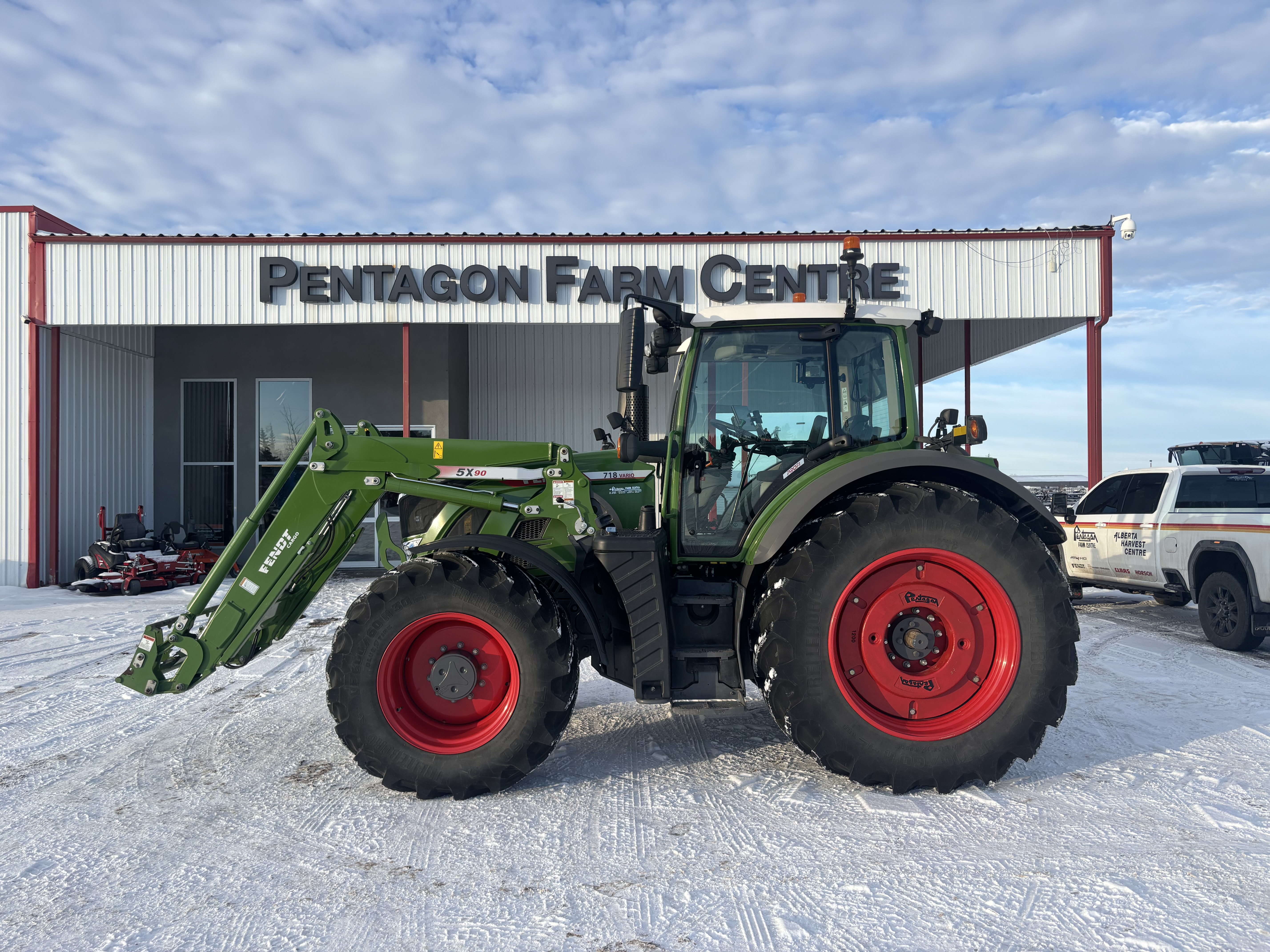 2021 Fendt 718 Gen6 Tractor