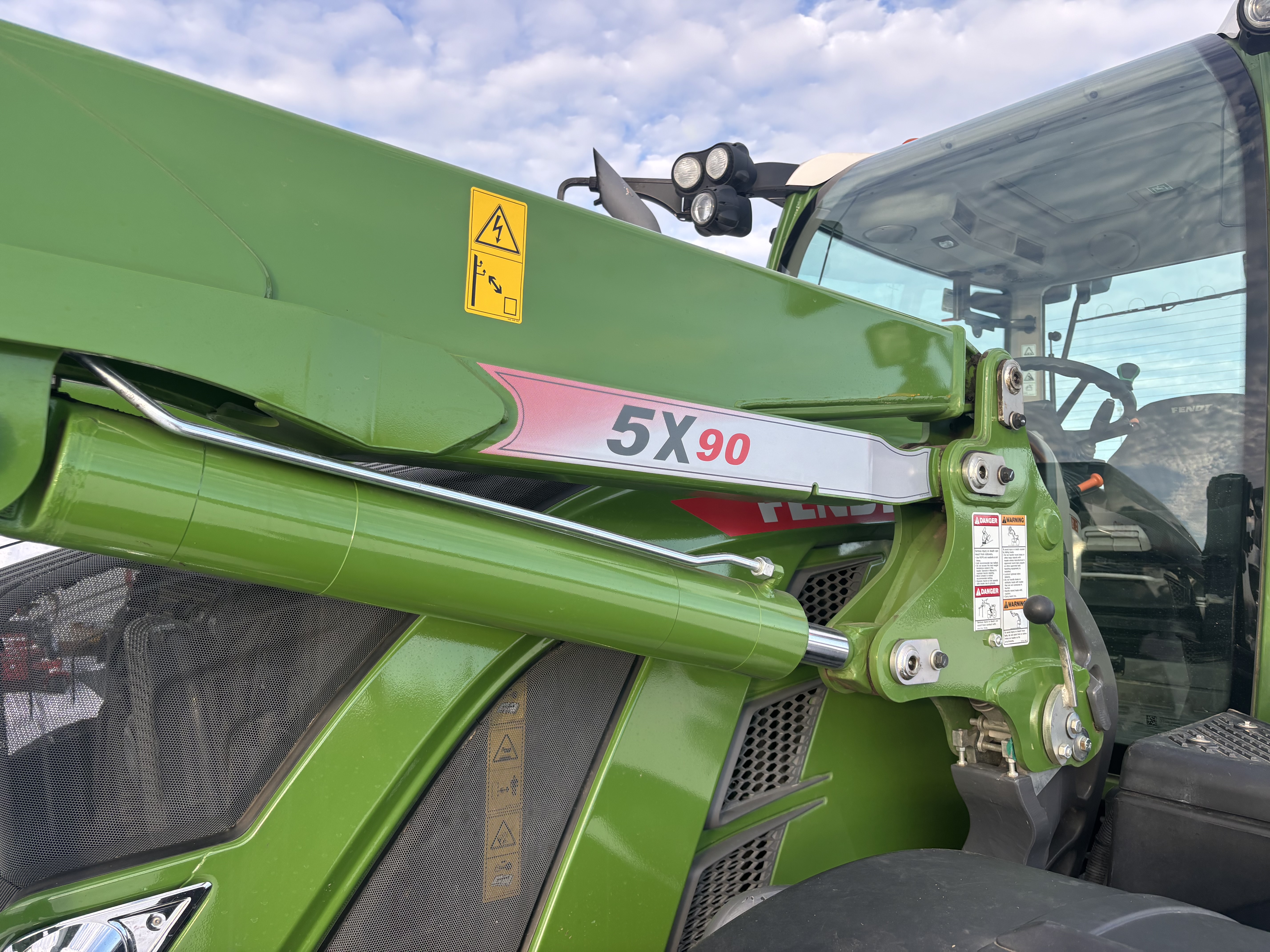 2021 Fendt 718 Gen6 Tractor