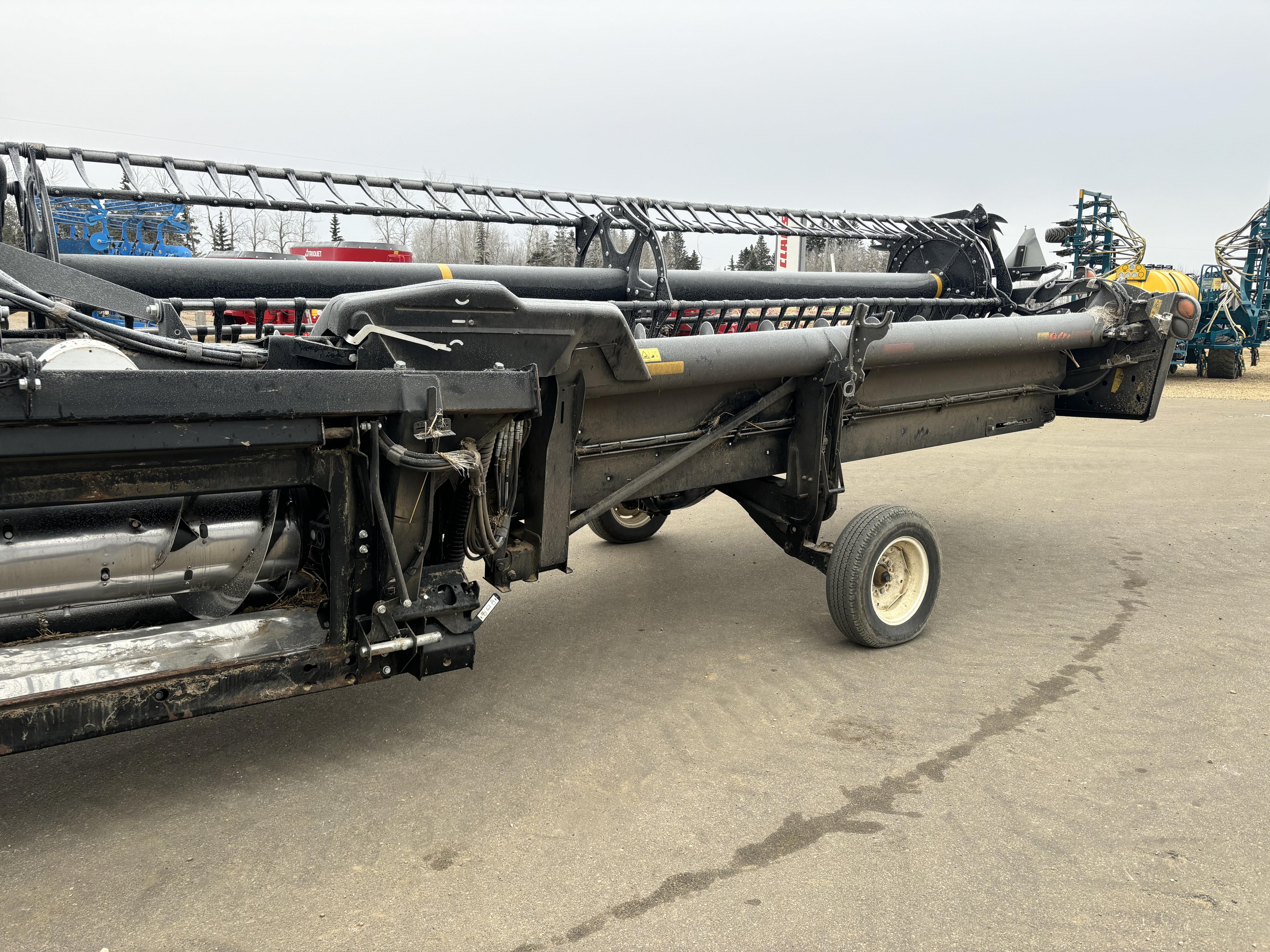 2018 MacDon FD75 Header Combine