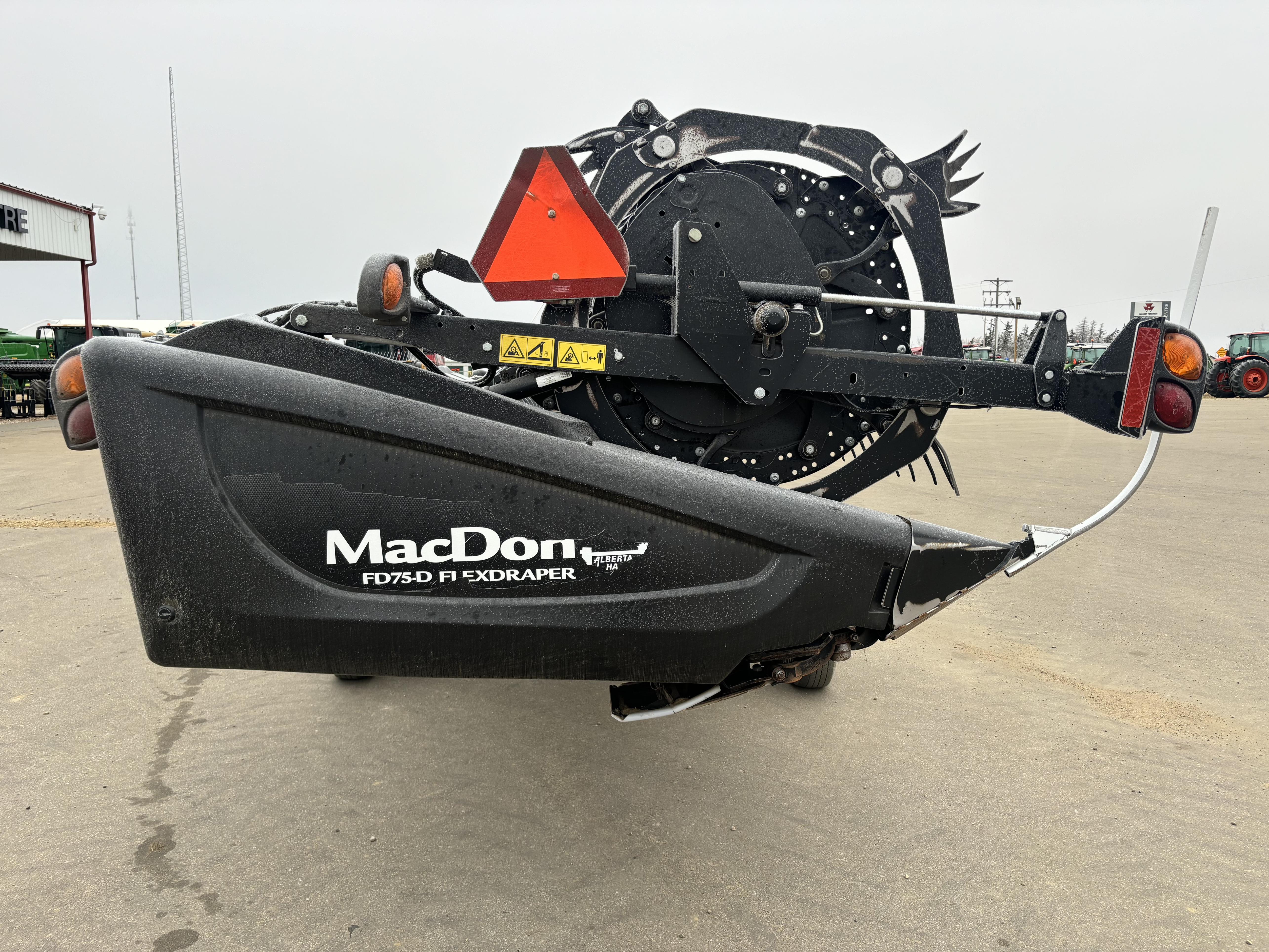 2018 MacDon FD75 Header Combine