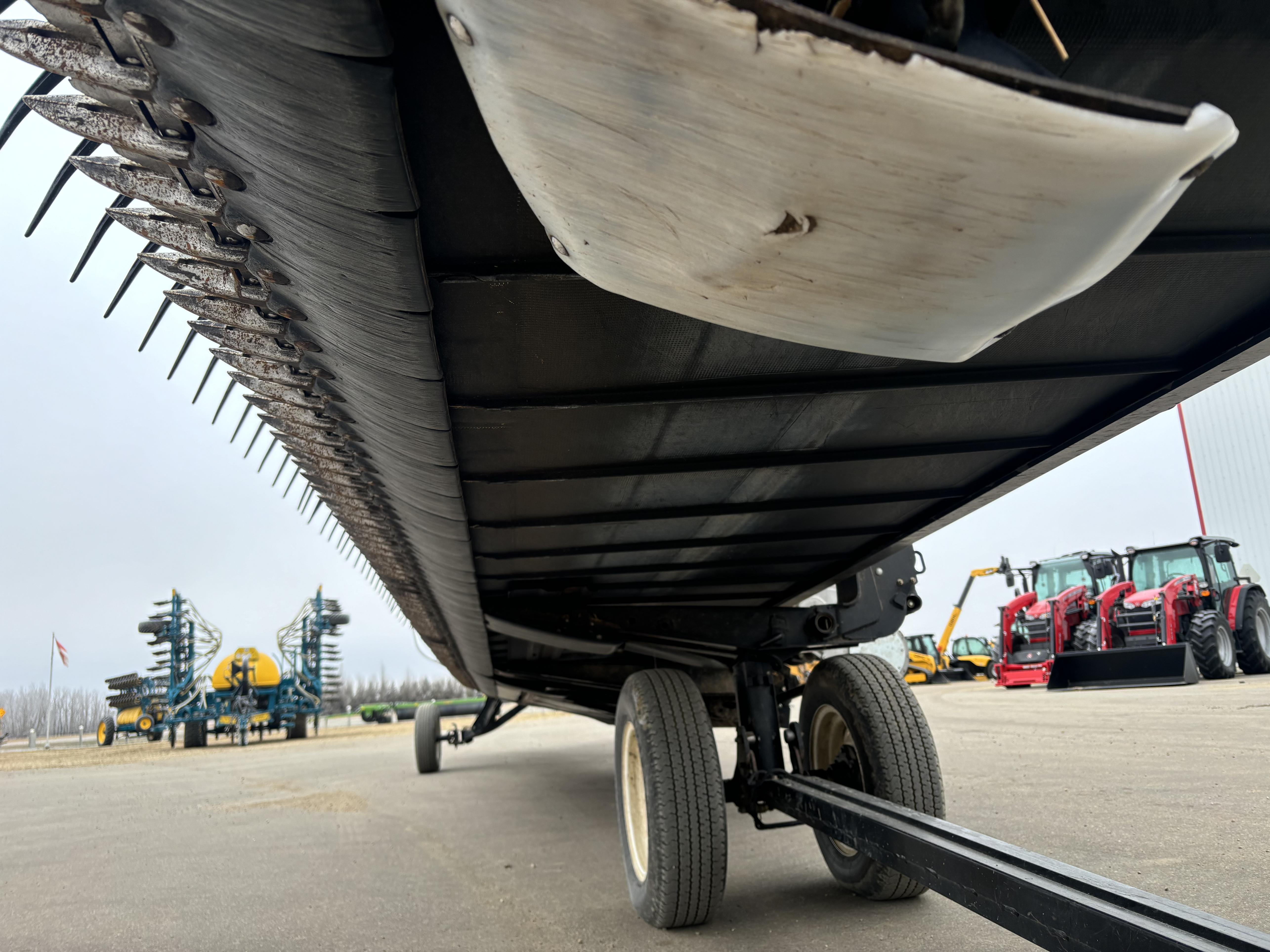 2018 MacDon FD75 Header Combine