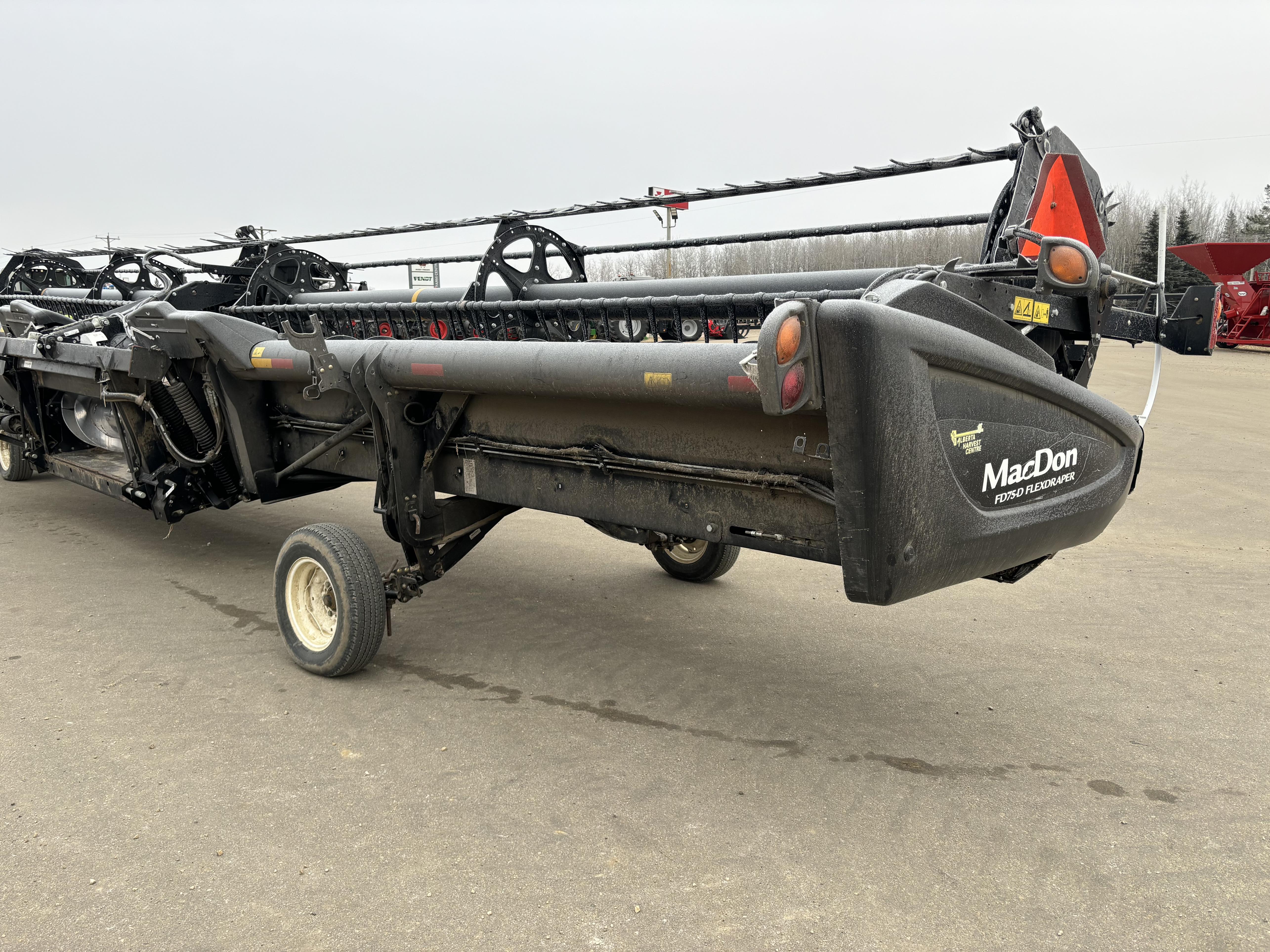 2018 MacDon FD75 Header Combine