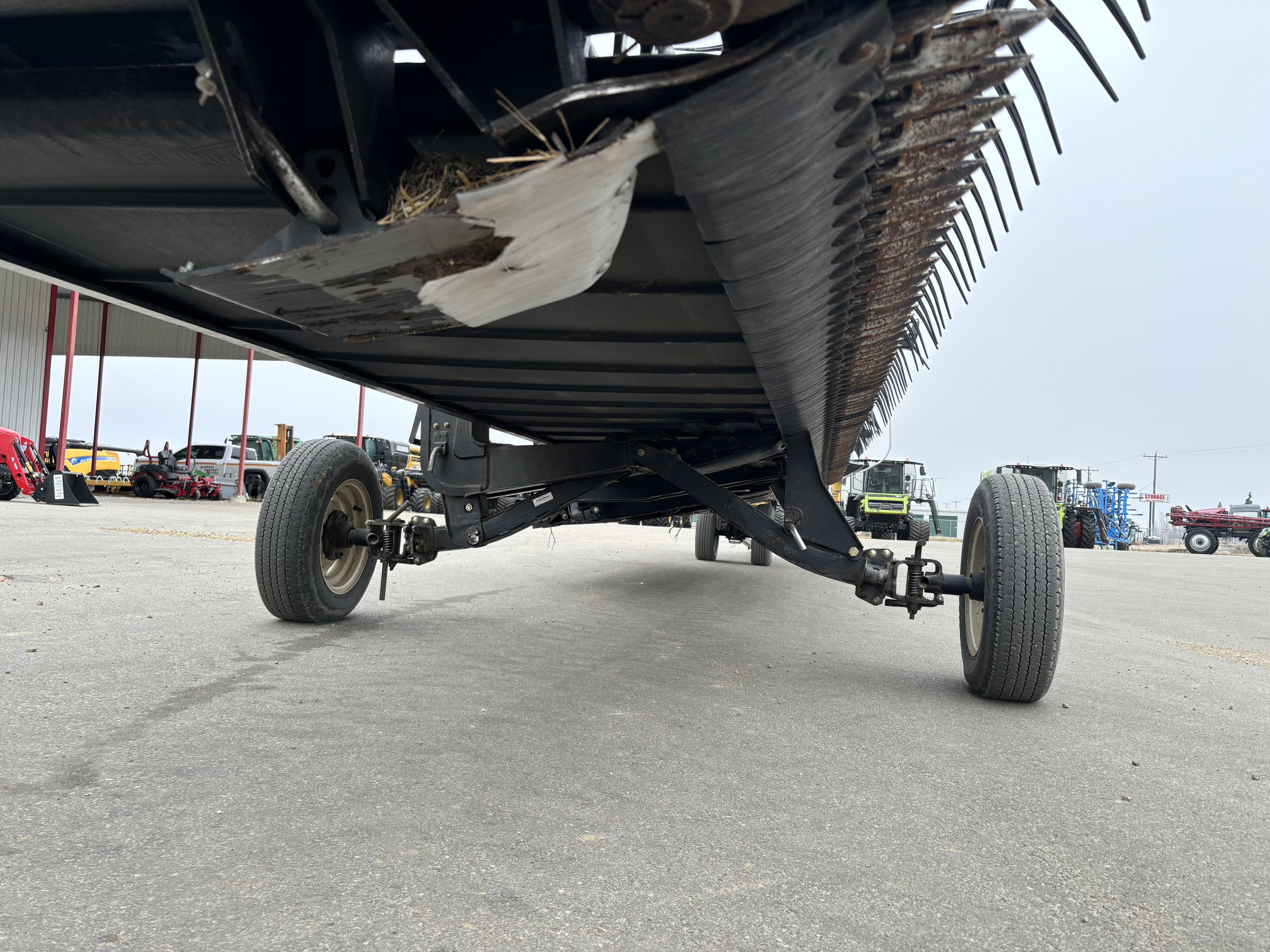 2018 MacDon FD75 Header Combine