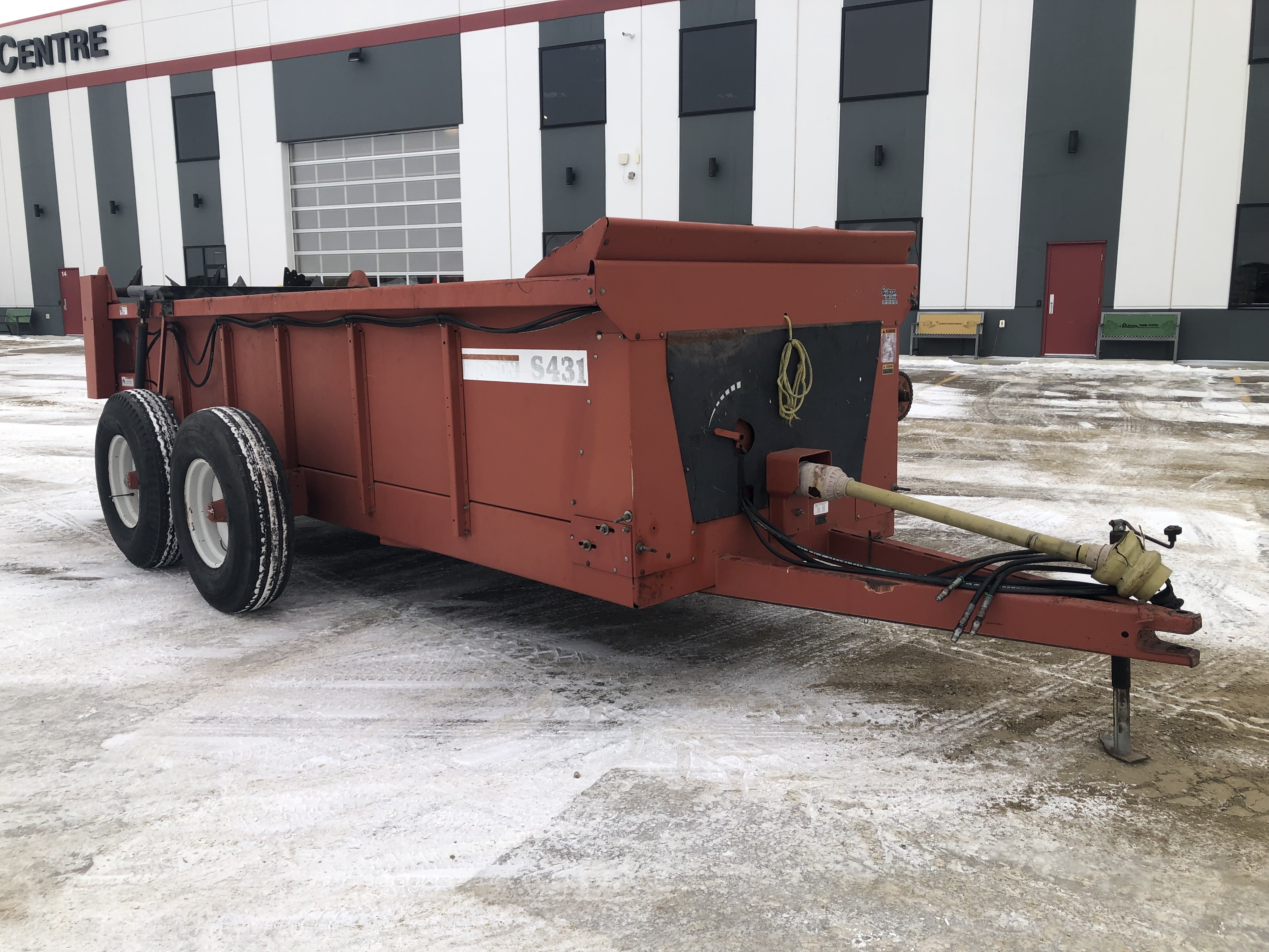 Hesston S431 Manure Spreader