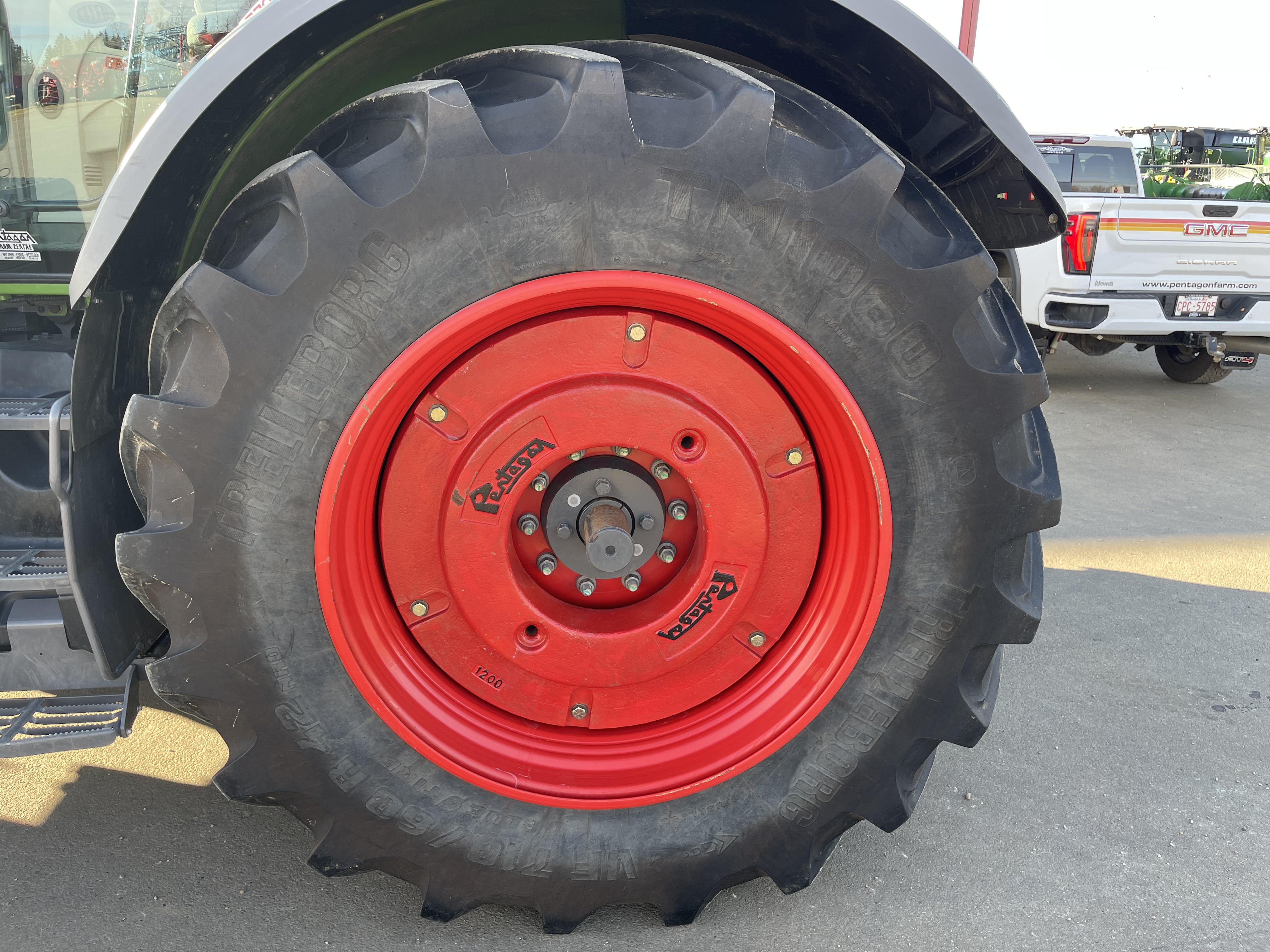 2022 Fendt 724 Gen6 Tractor