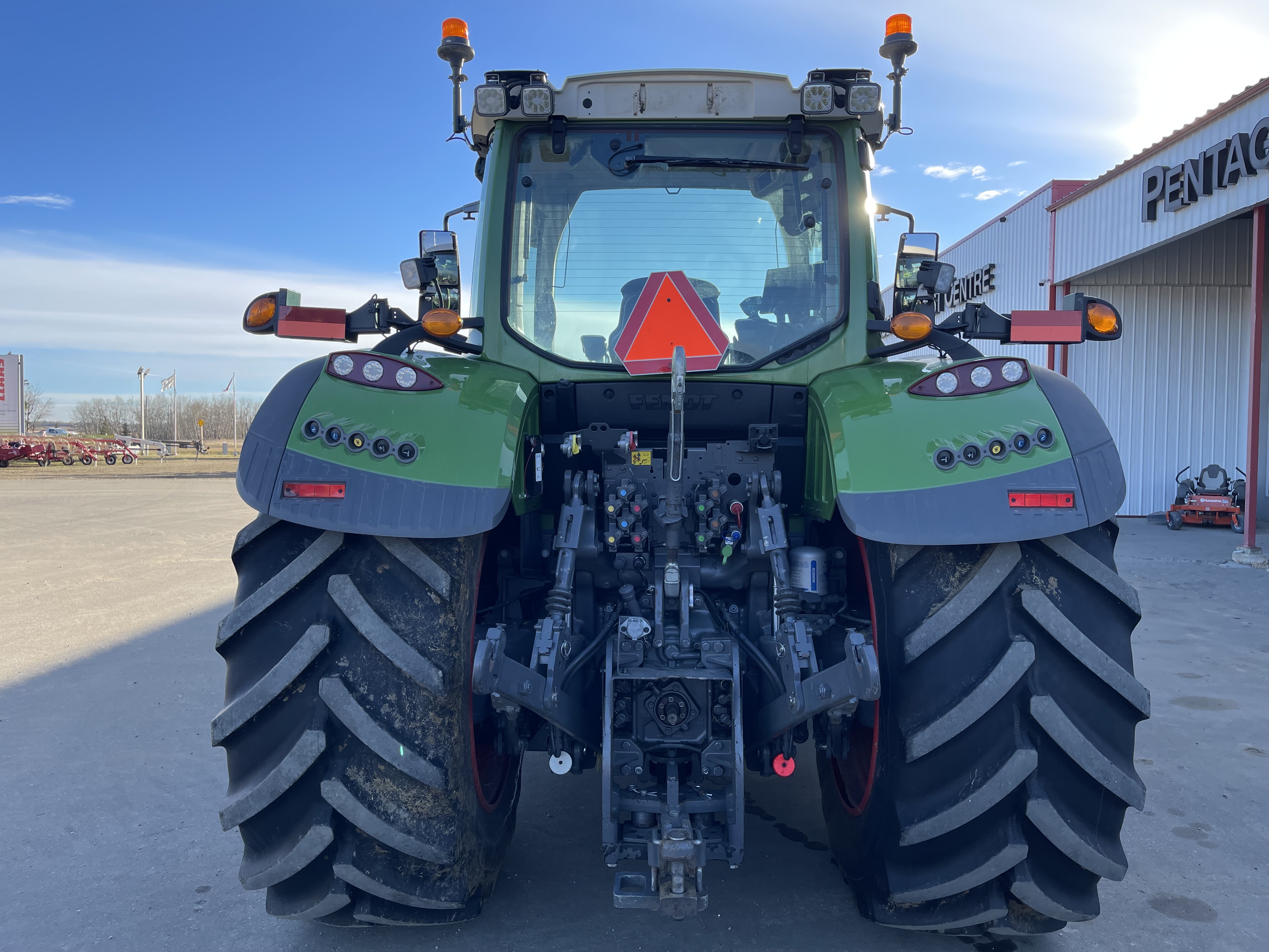 2022 Fendt 718 Gen6 Tractor