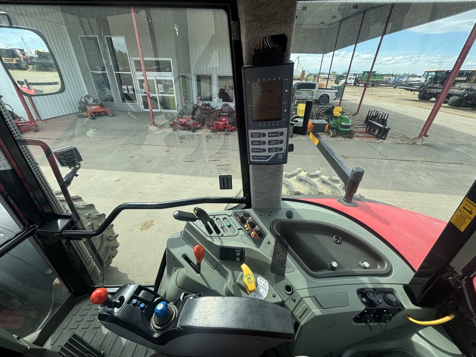 2003 Massey Ferguson 8280 Tractor