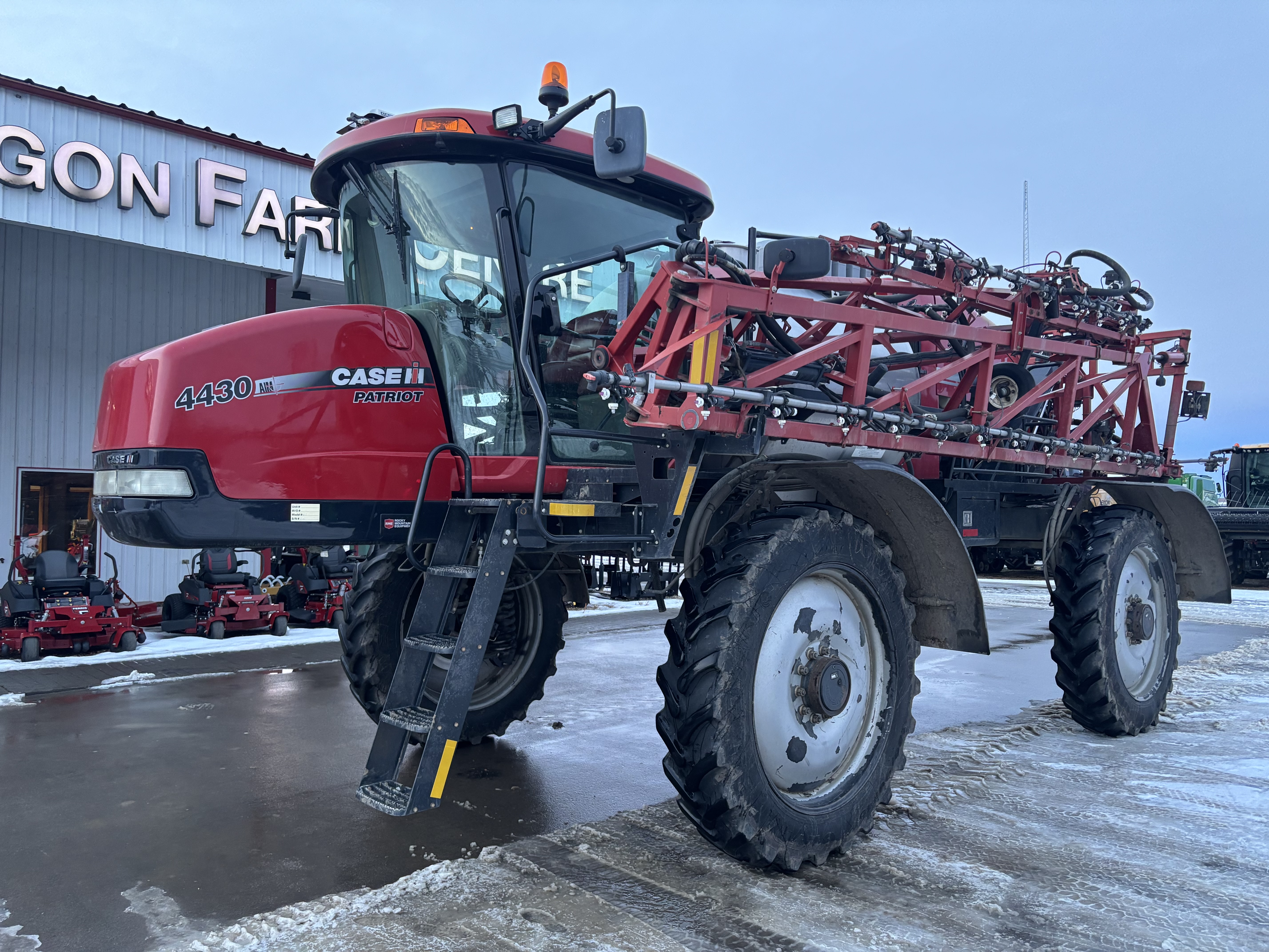 2012 Case IH Patriot 4430 Sprayer/High Clearance