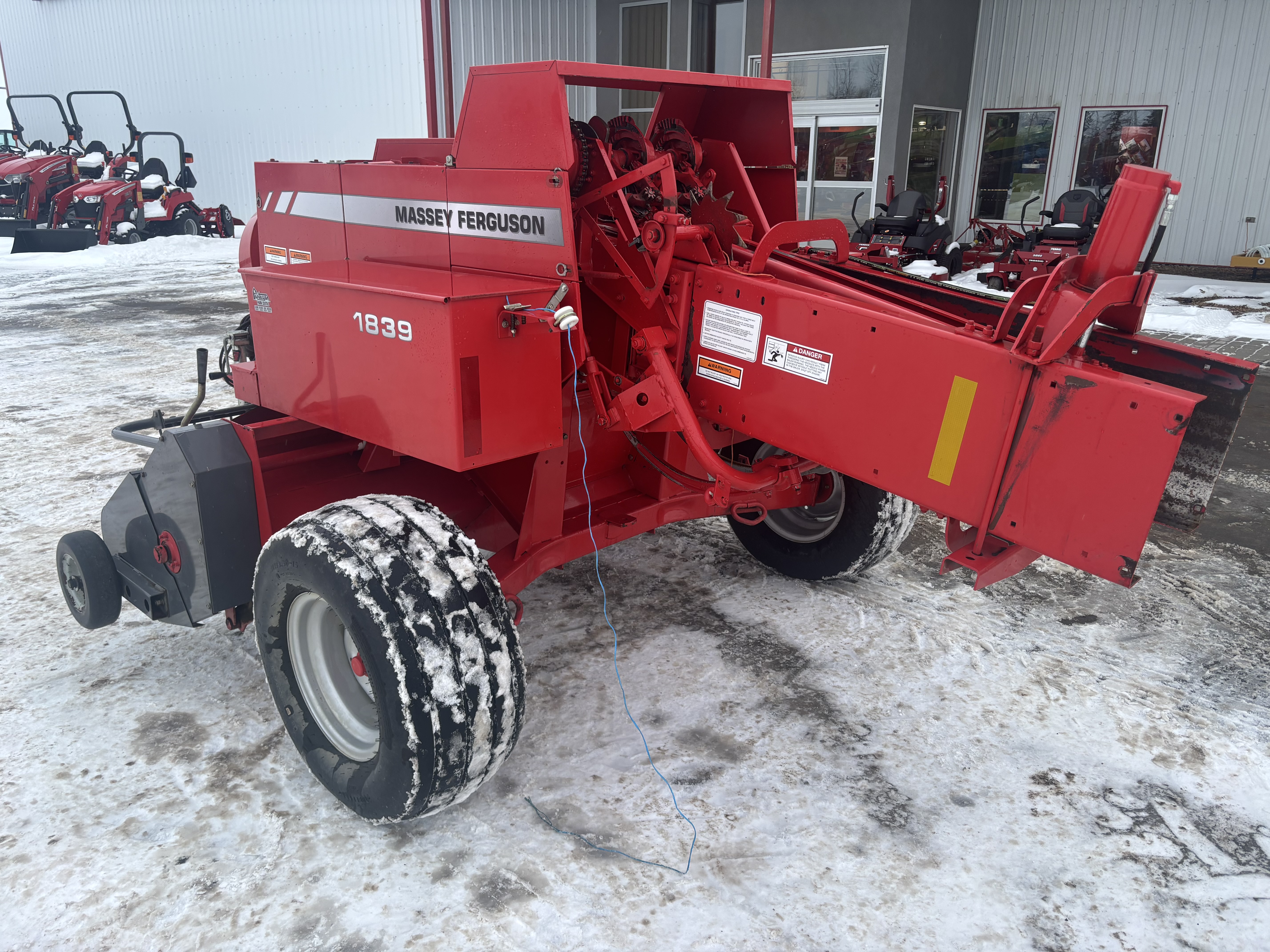 2007 Massey Ferguson 1839 Baler/Square