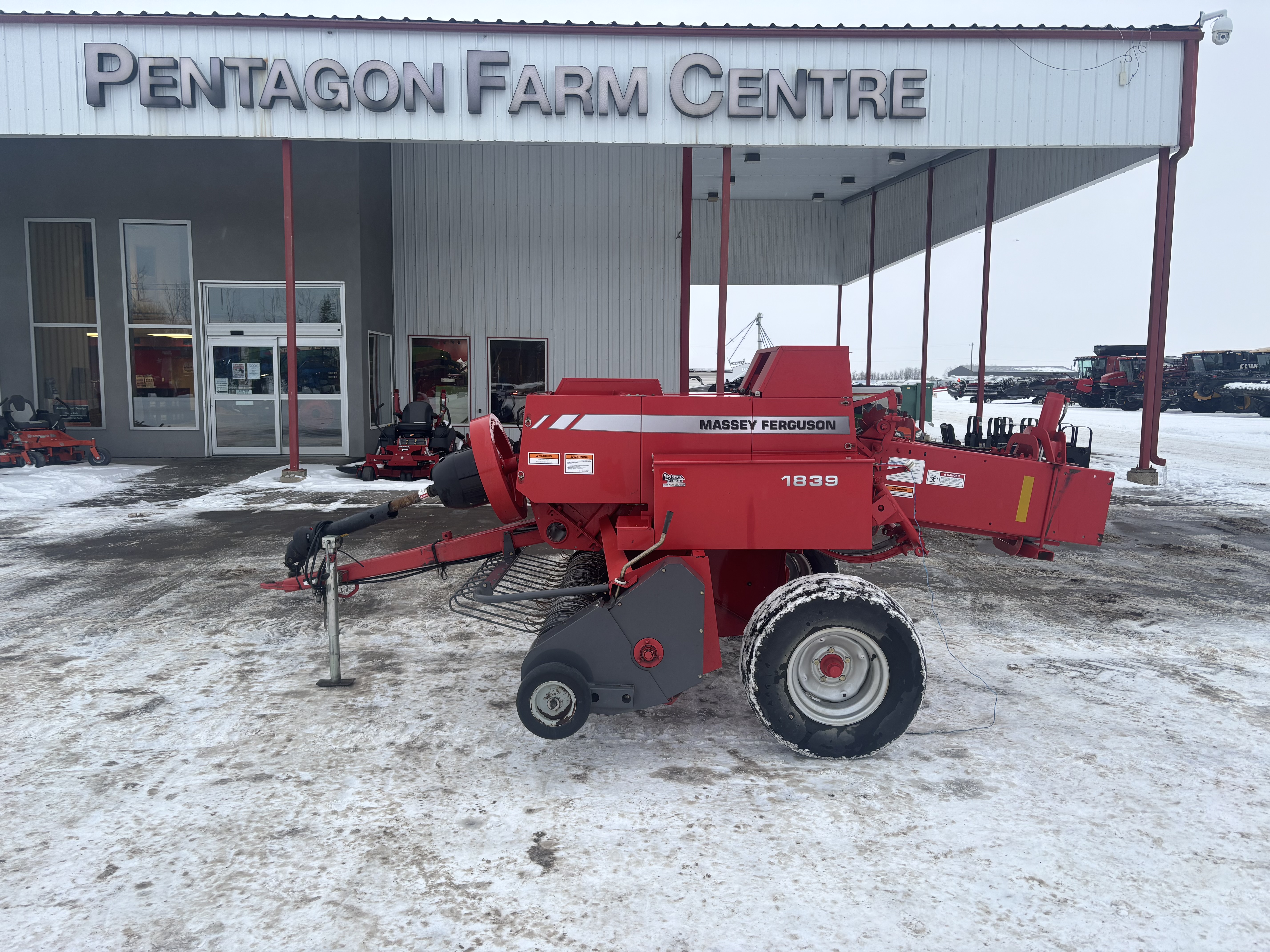 2007 Massey Ferguson 1839 Baler/Square