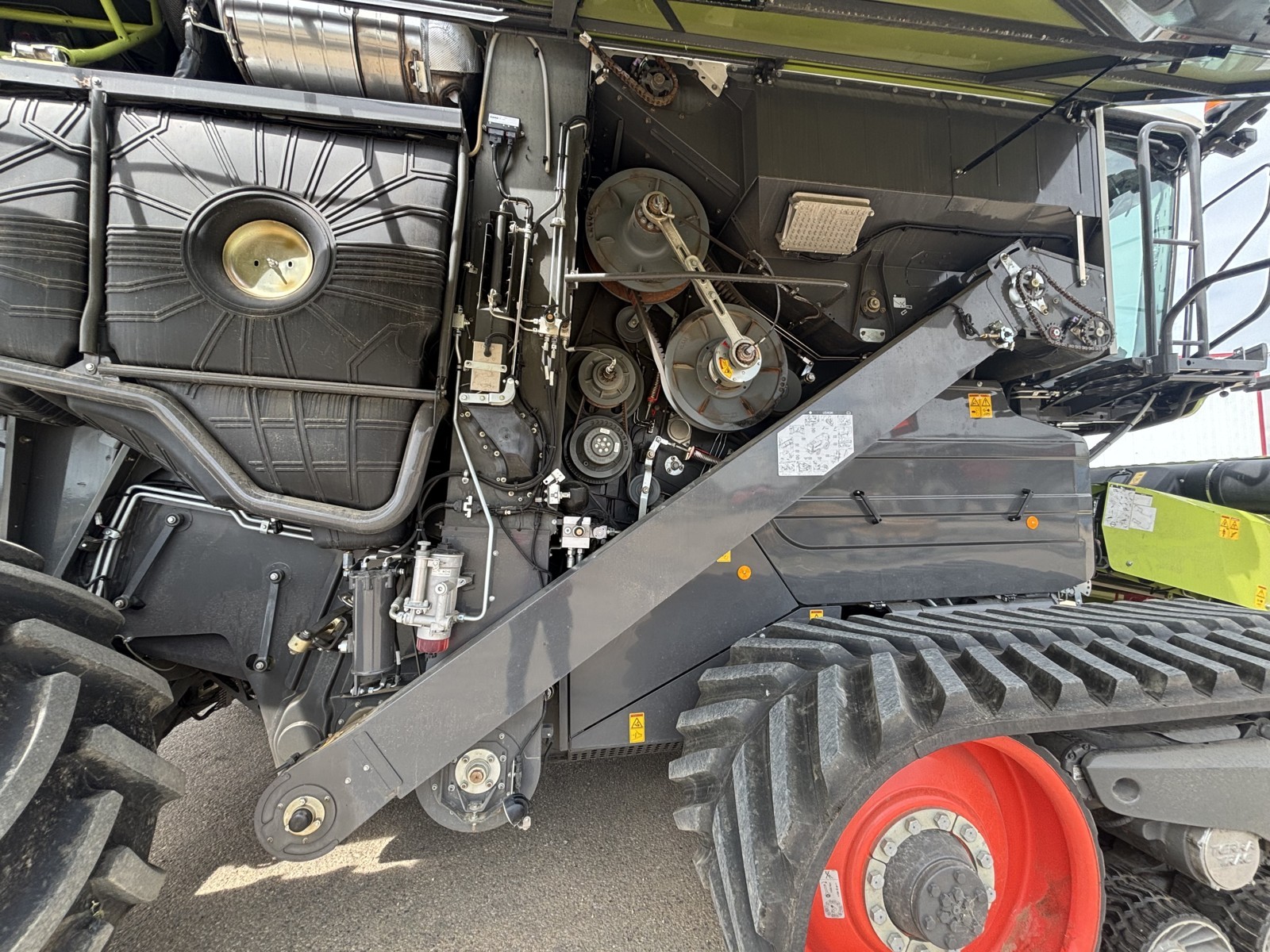 2021 CLAAS 8700TT Combine