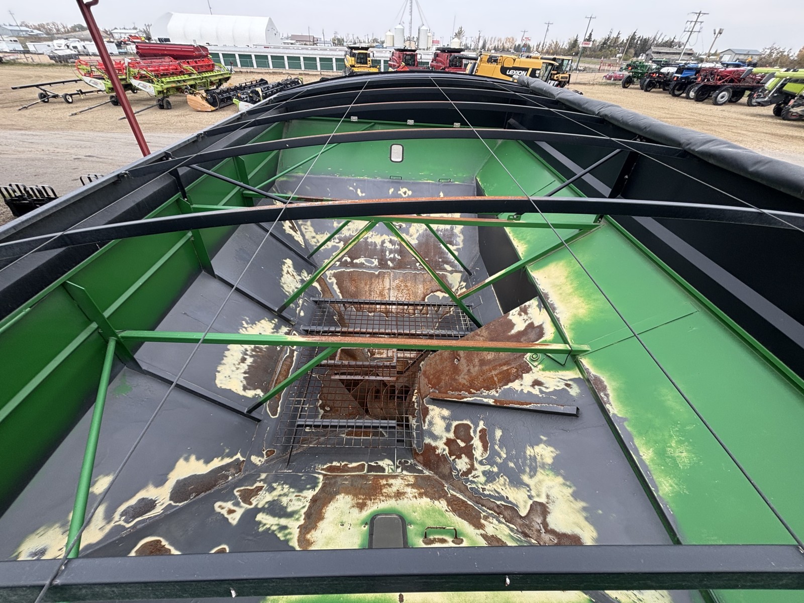 2015 Brent 1082 Grain Cart