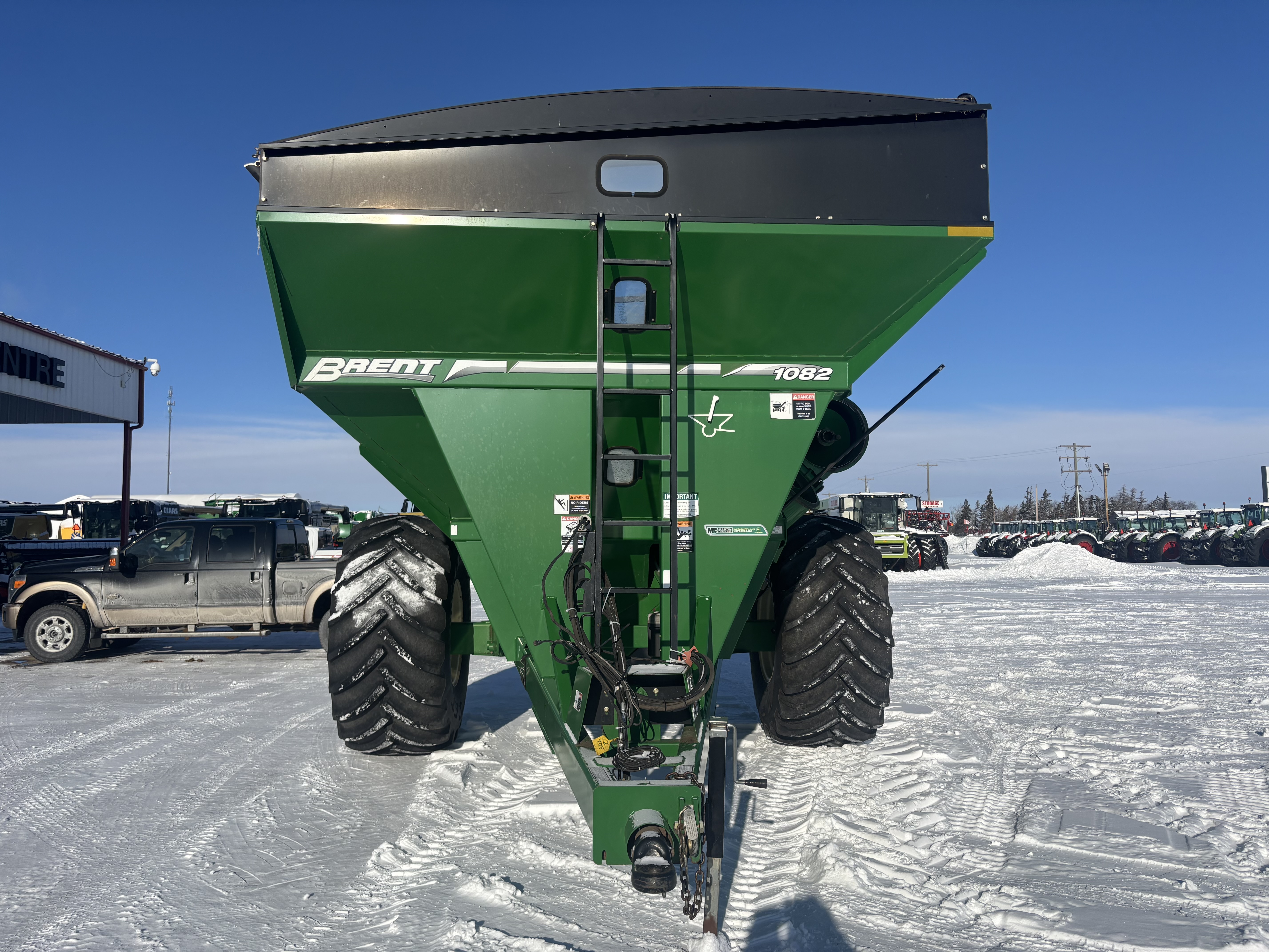 2015 Brent 1082 Grain Cart