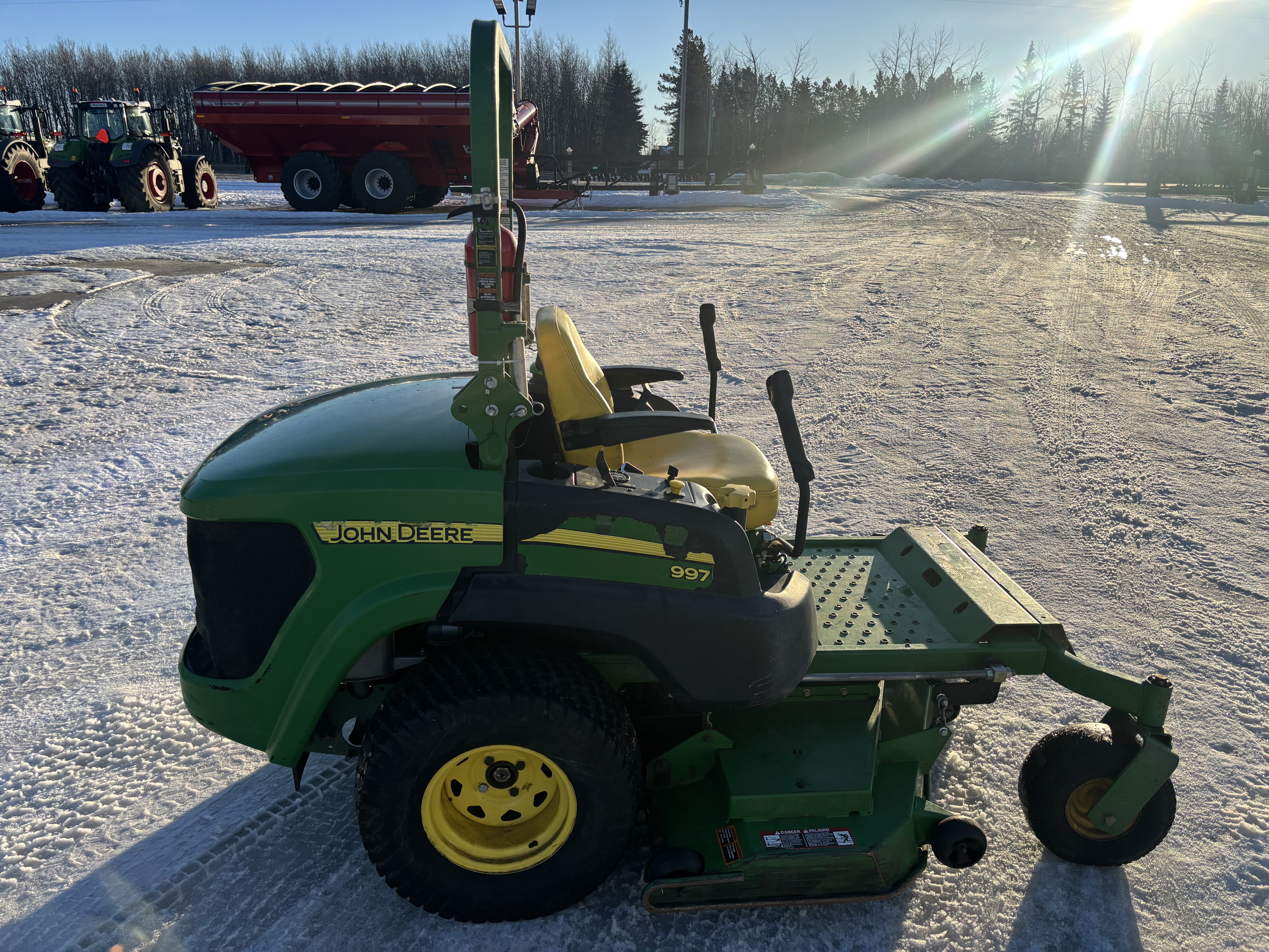2012 John Deere 997 Mower/Zero Turn