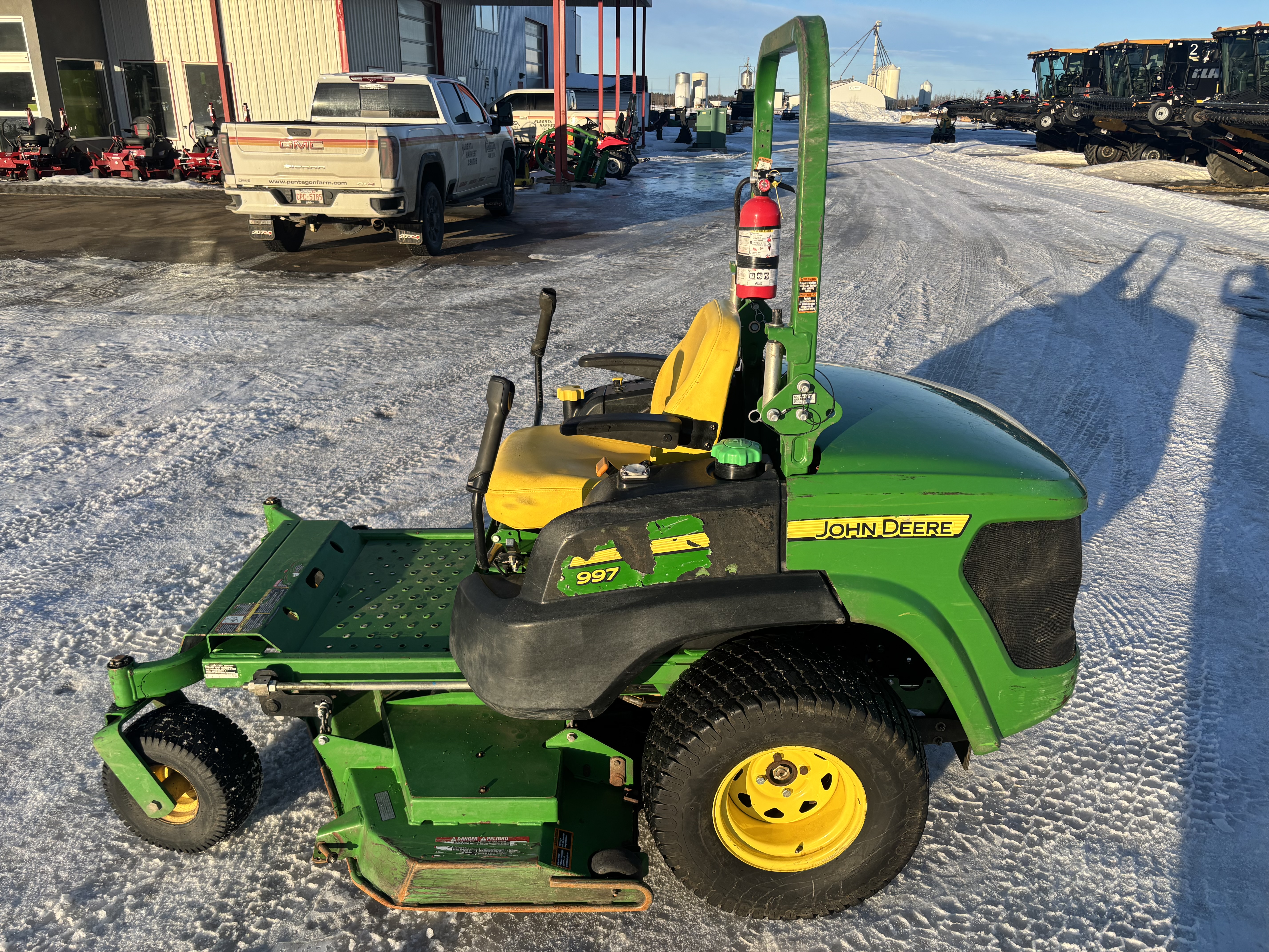 2012 John Deere 997 Mower/Zero Turn