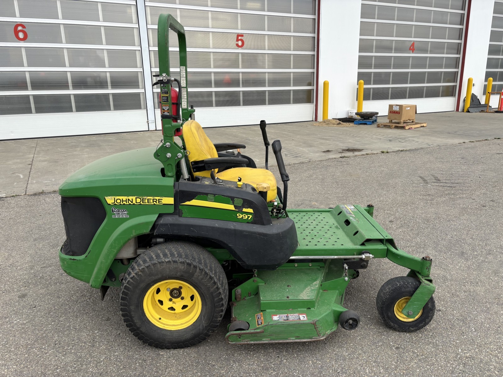 2012 John Deere 997 Mower/Zero Turn