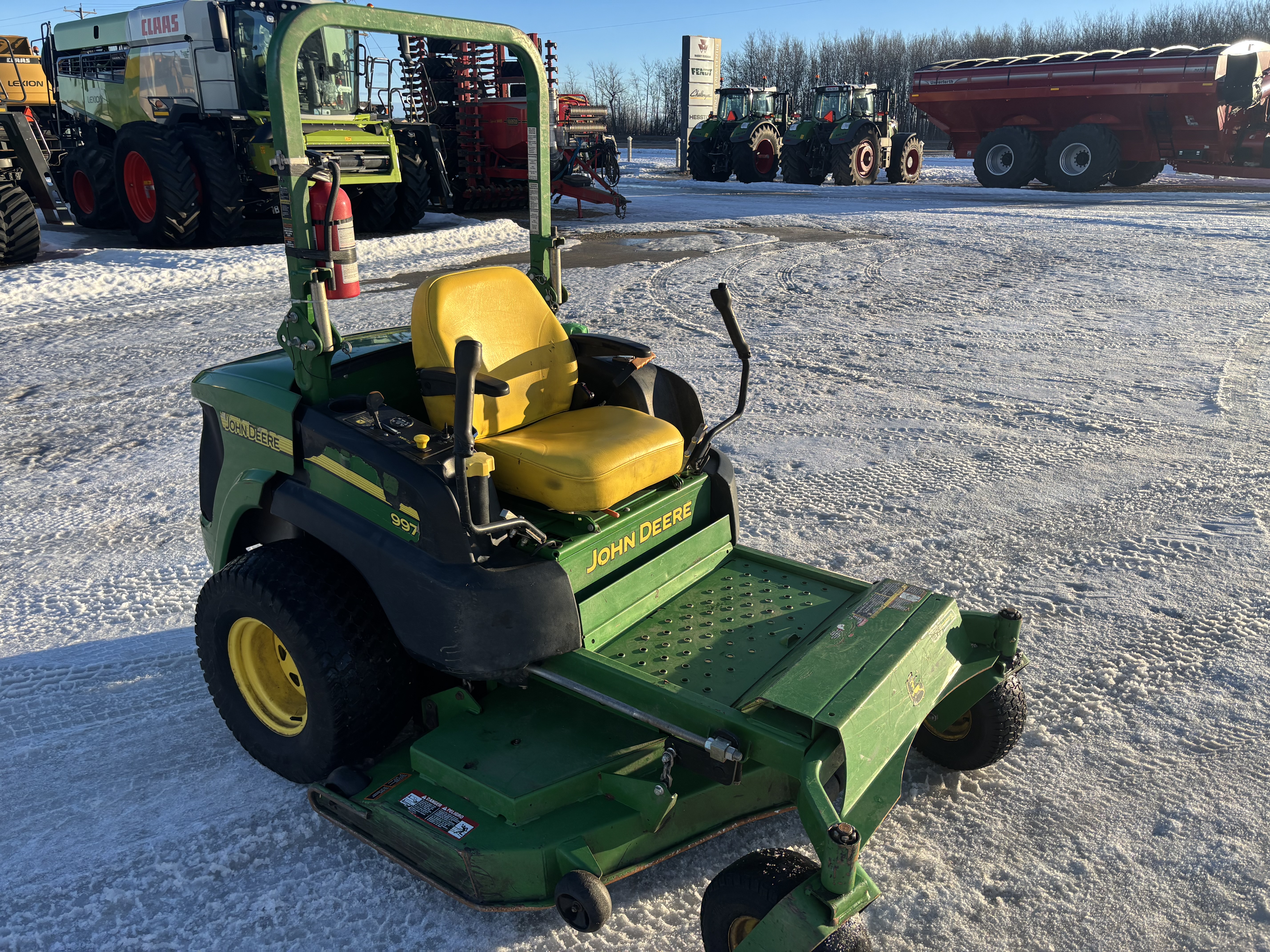 2012 John Deere 997 Mower/Zero Turn
