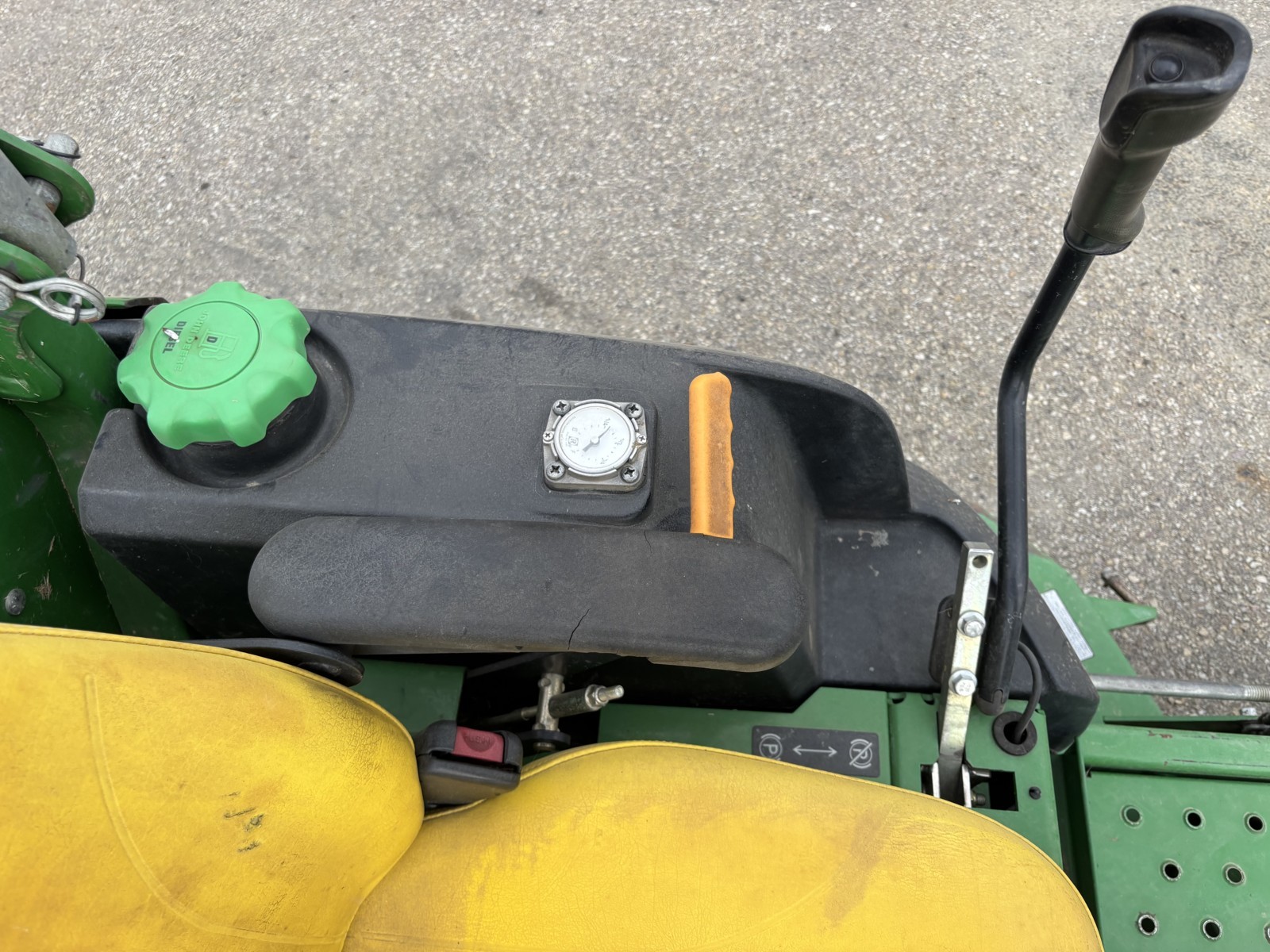 2012 John Deere 997 Mower/Zero Turn
