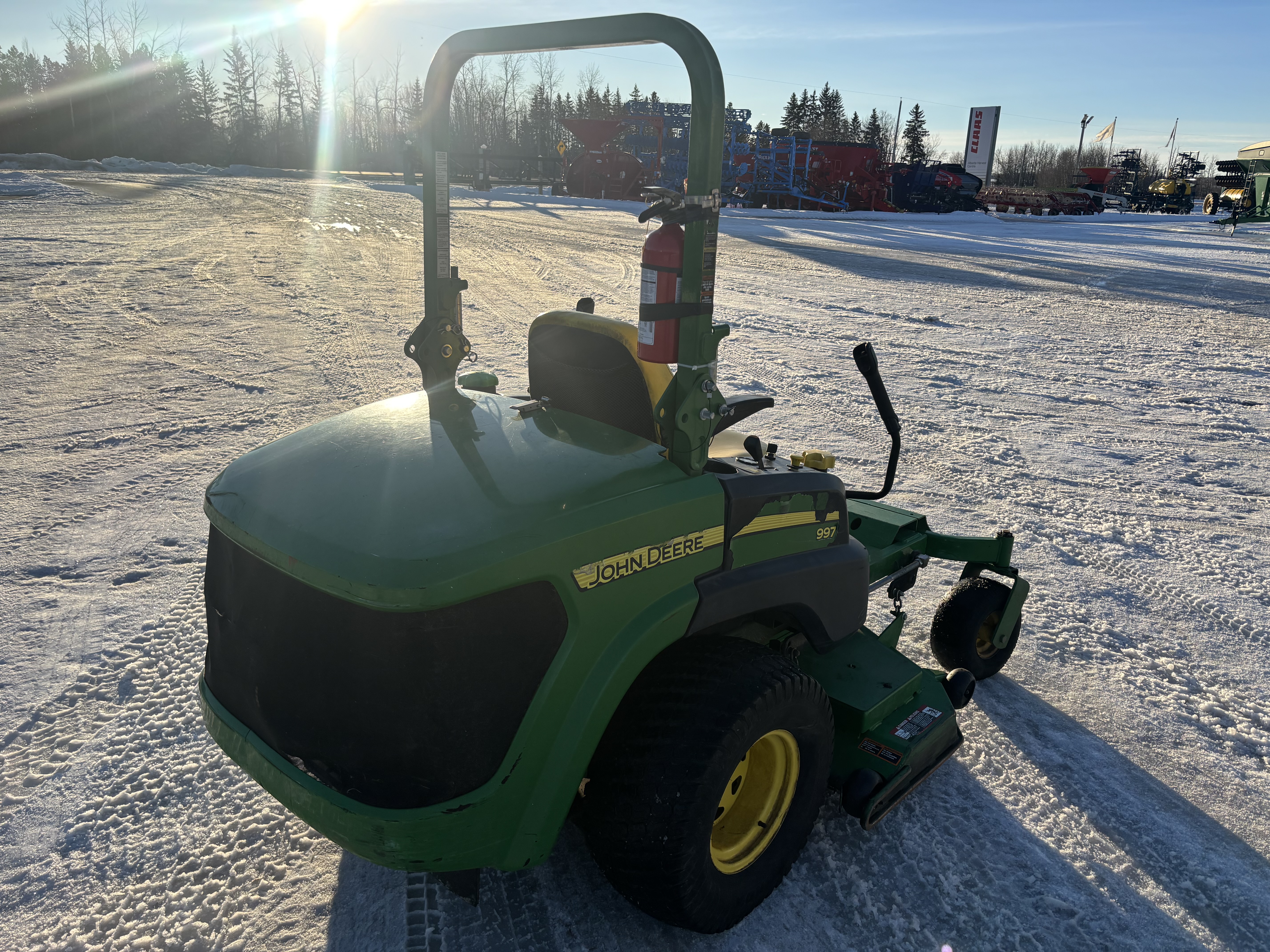 2012 John Deere 997 Mower/Zero Turn