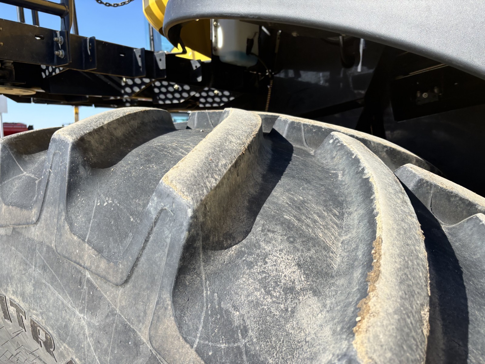 2009 New Holland CR9080 Combine