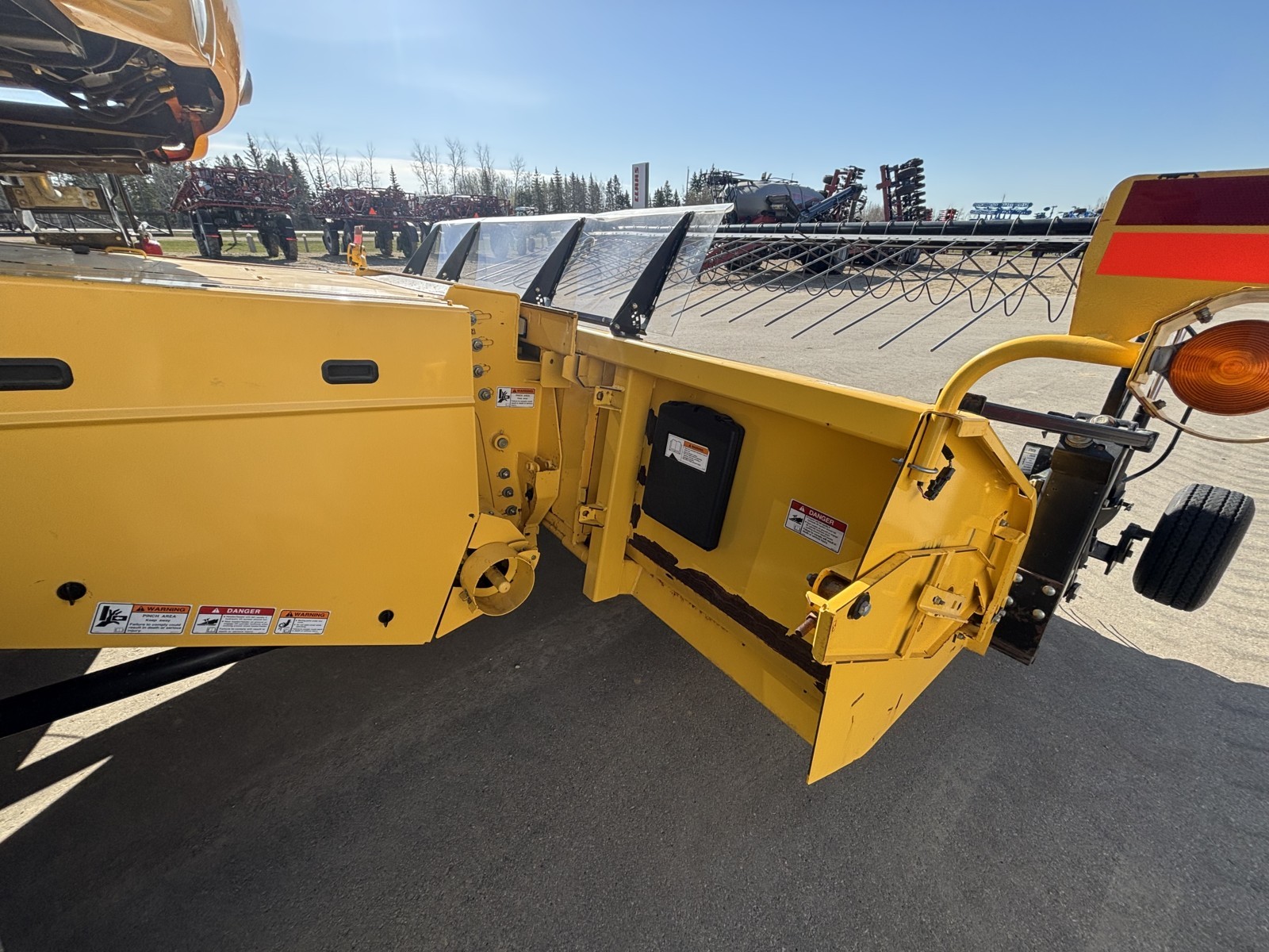 2009 New Holland CR9080 Combine