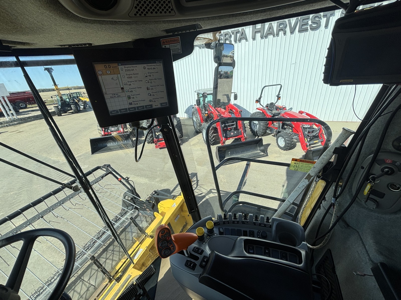 2009 New Holland CR9080 Combine