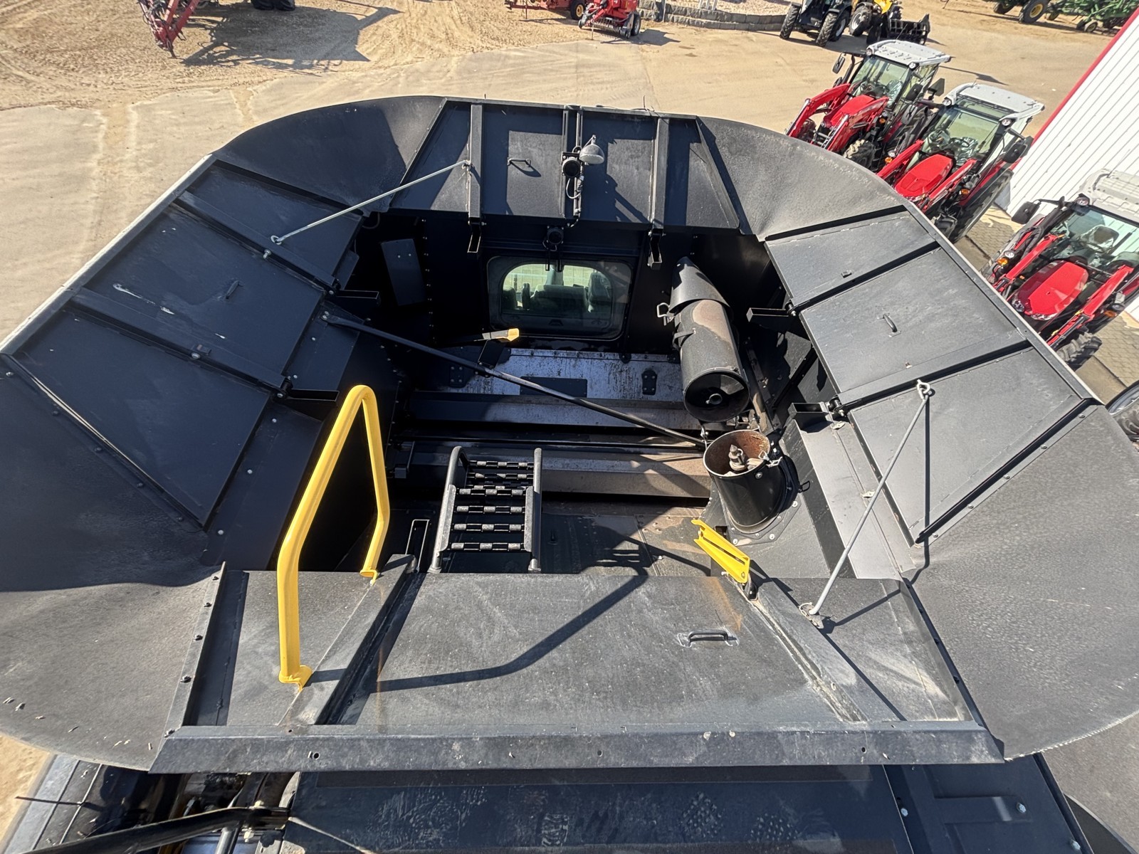 2009 New Holland CR9080 Combine