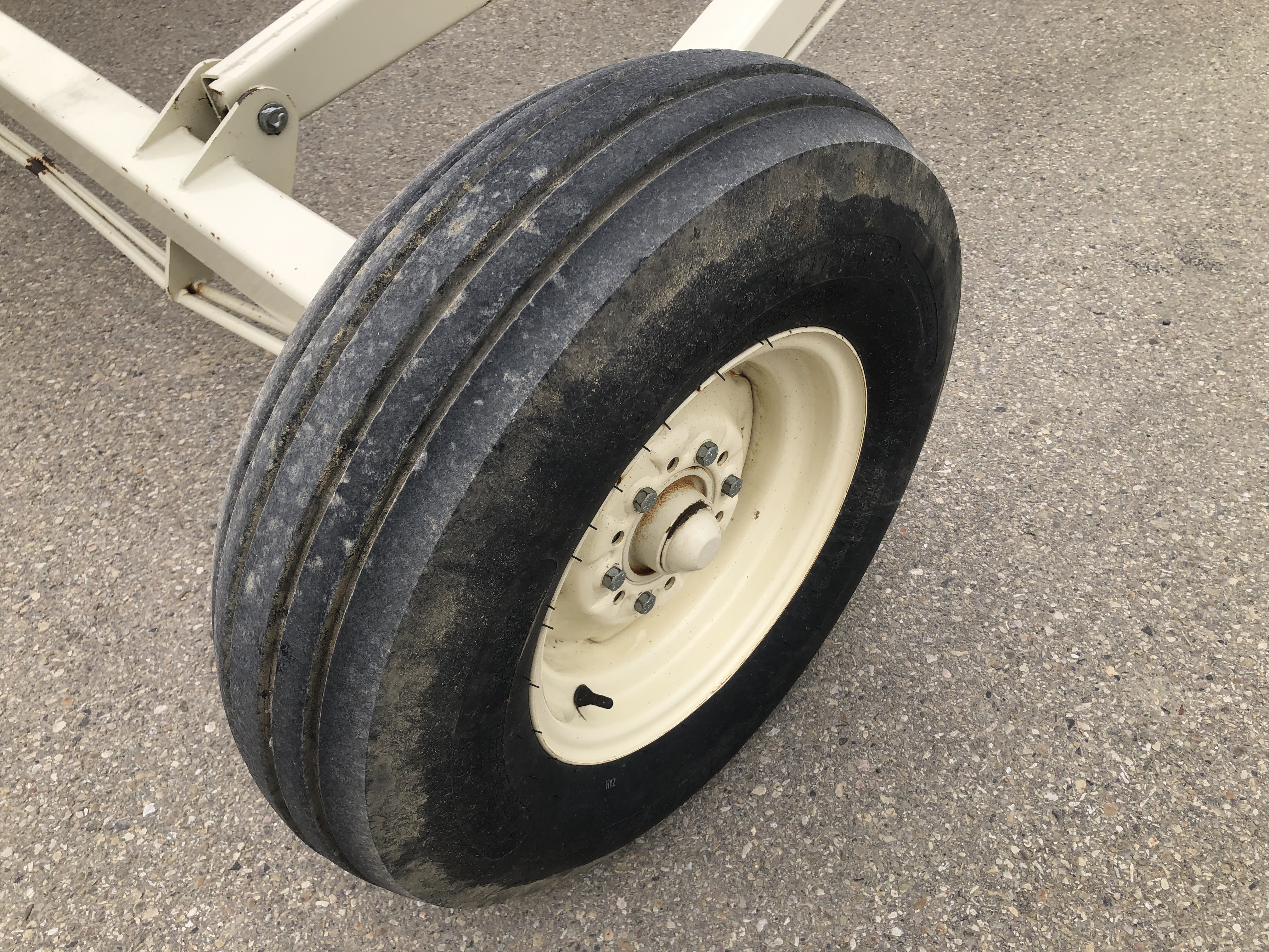 2010 Buhler Farm King 13x70 Grain Auger