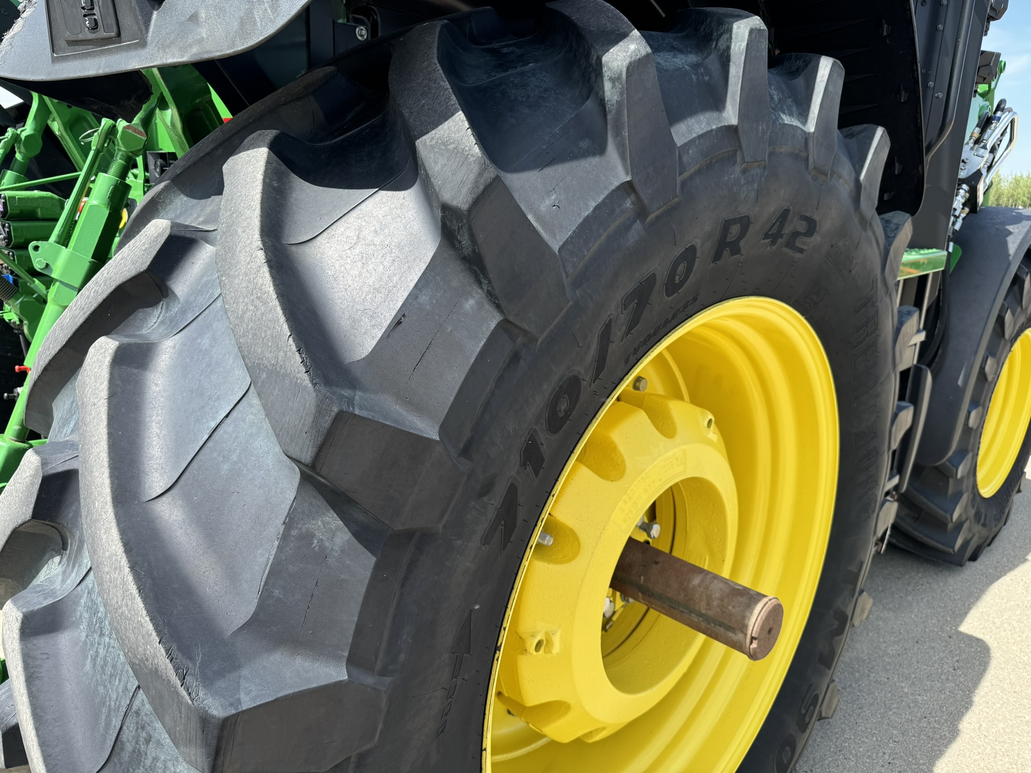 2023 John Deere 7R 230 Tractor