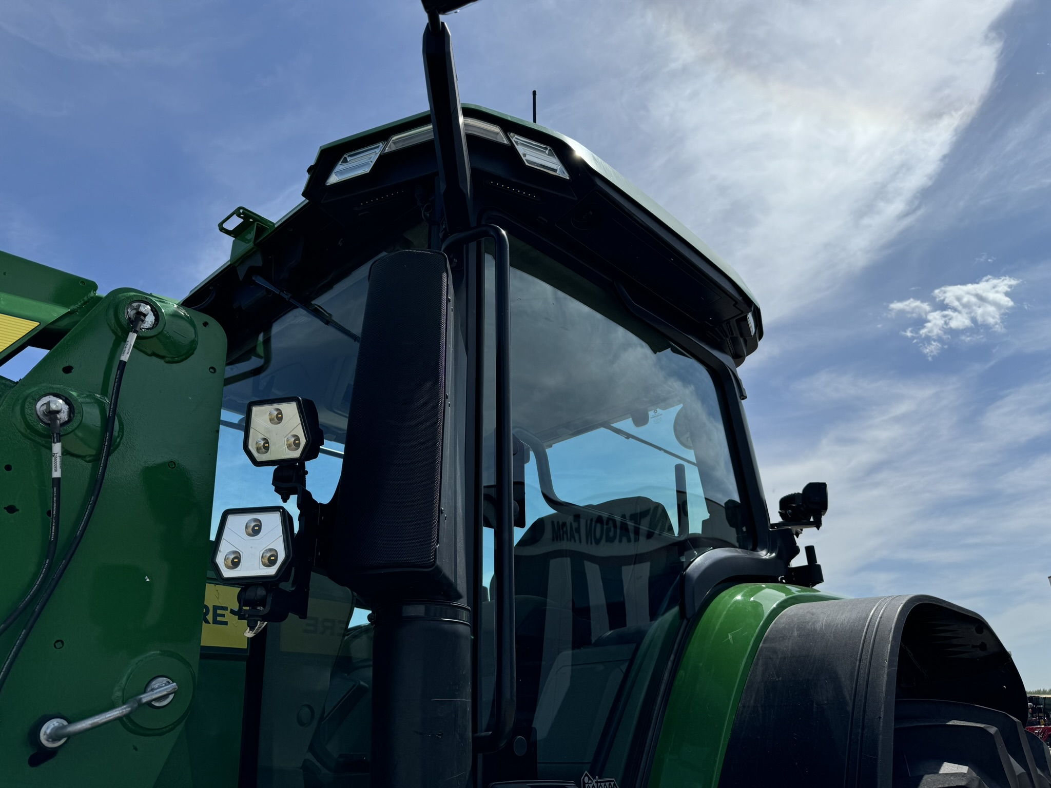 2023 John Deere 7R 230 Tractor