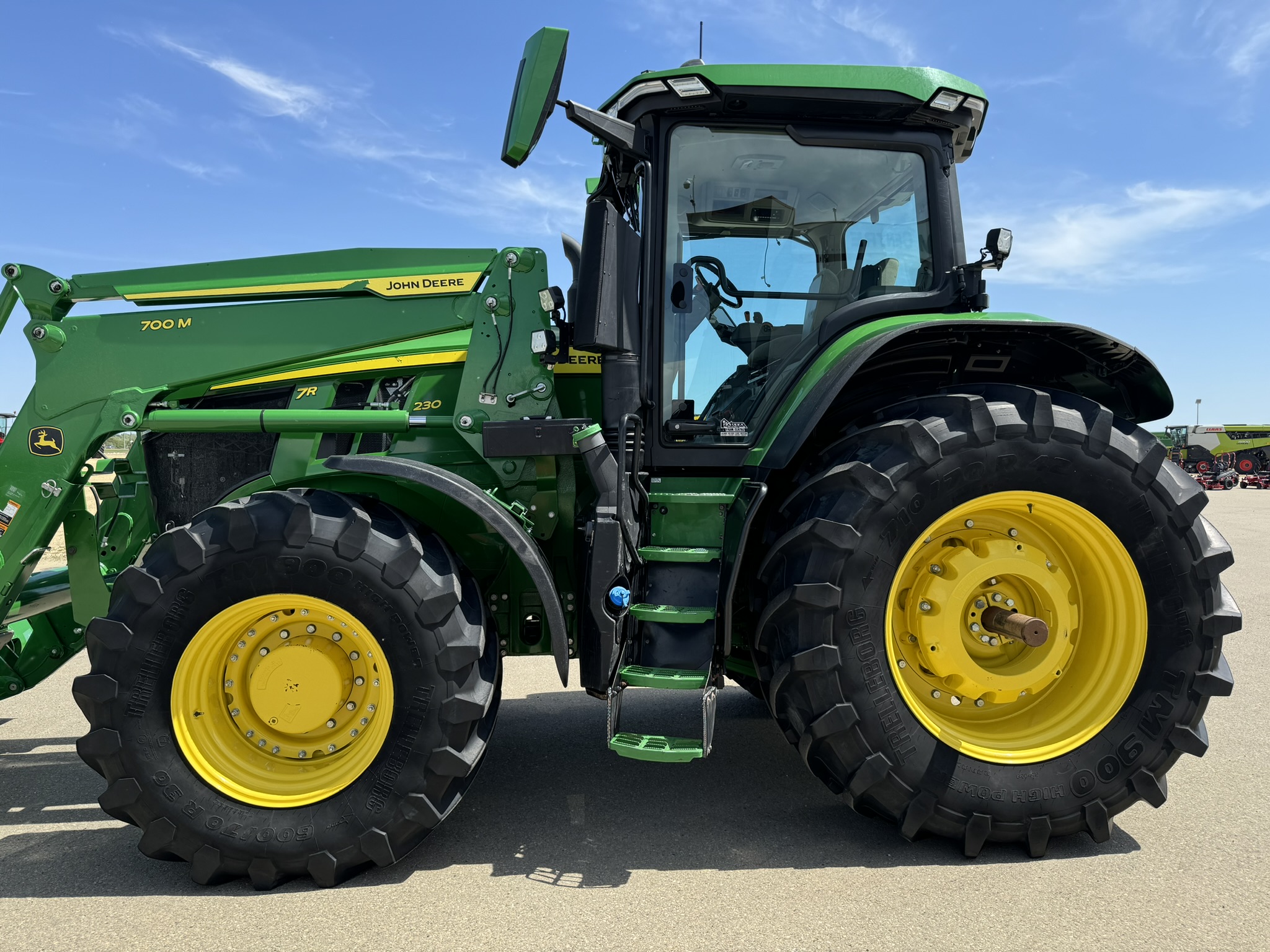 2023 John Deere 7R 230 Tractor