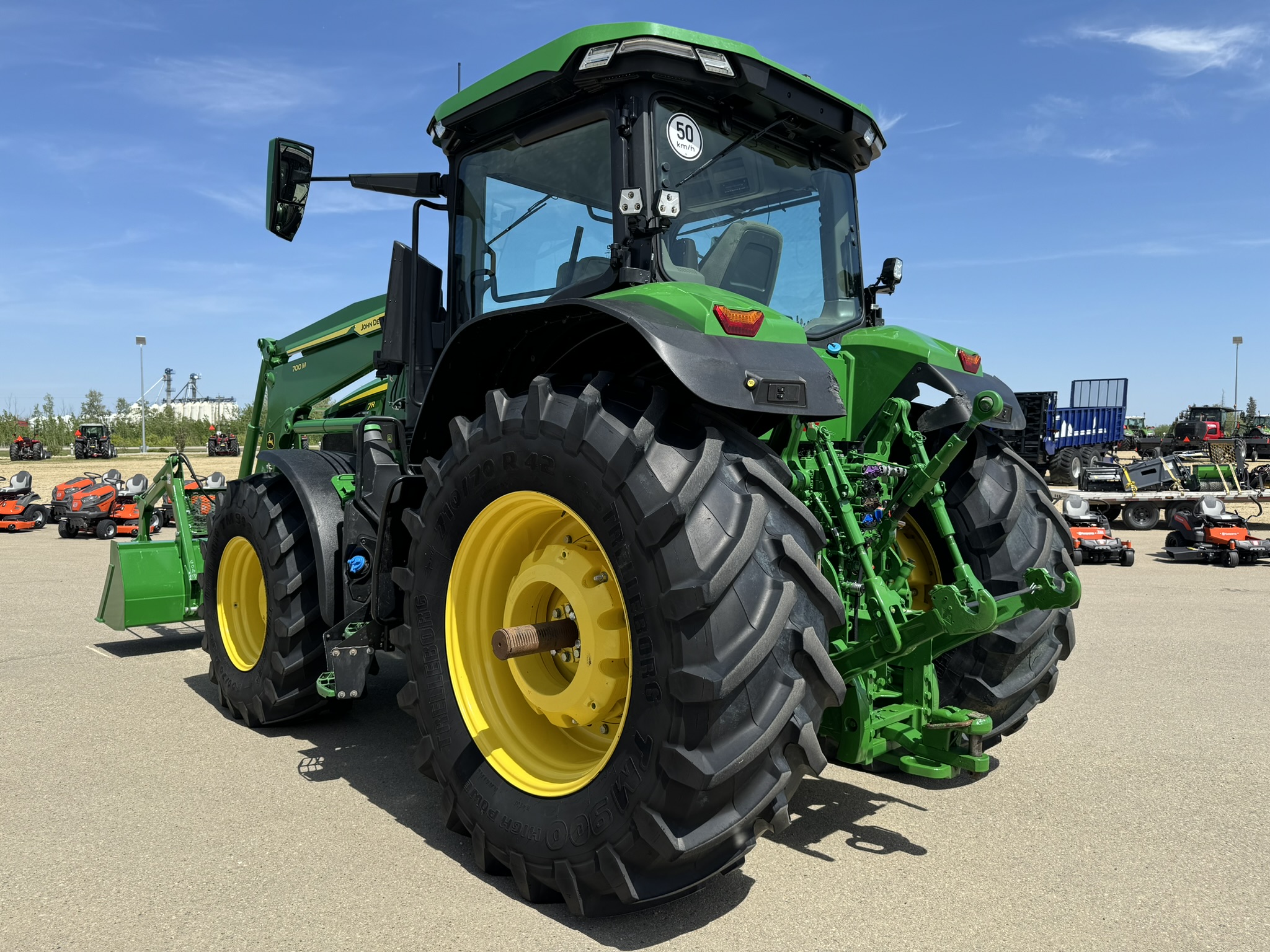 2023 John Deere 7R 230 Tractor