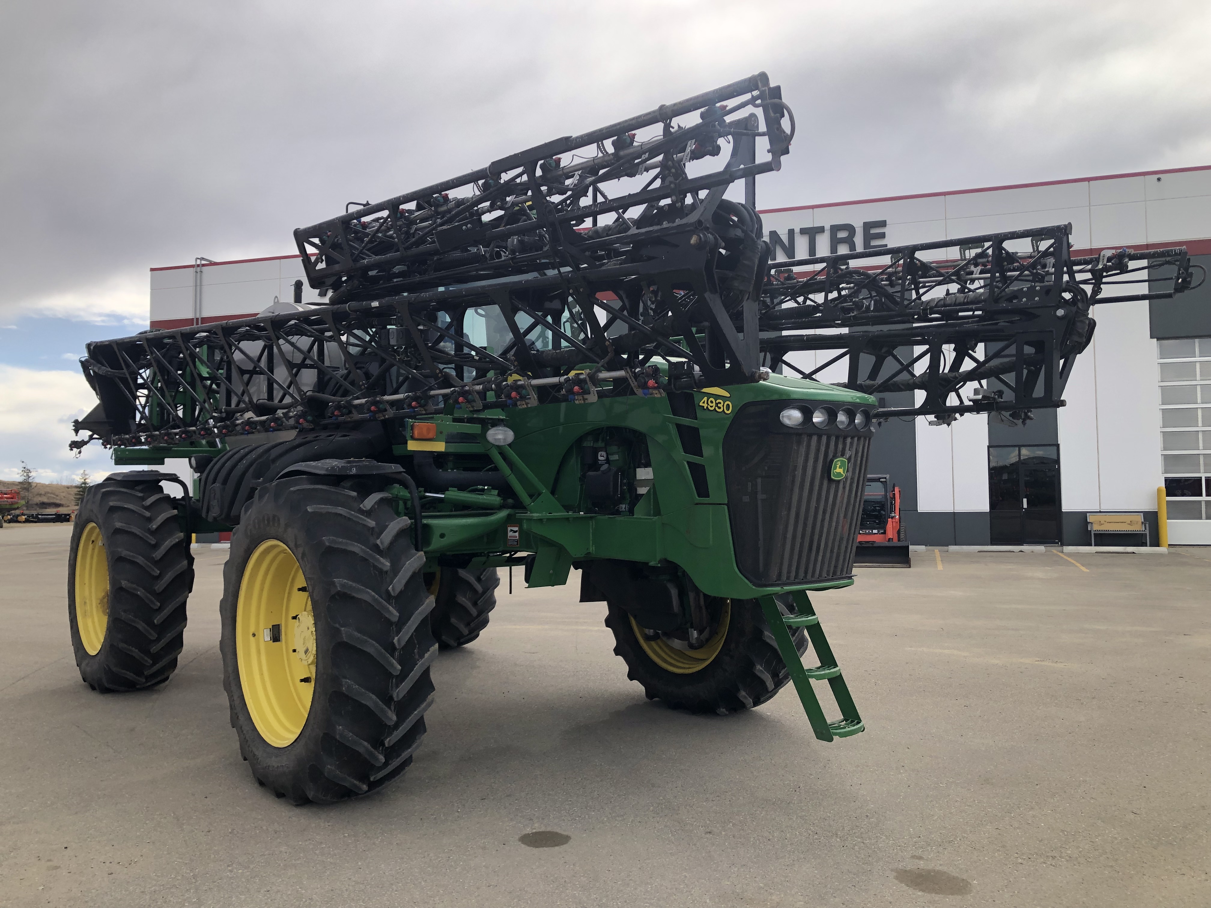 2011 John Deere 4930 Sprayer/High Clearance