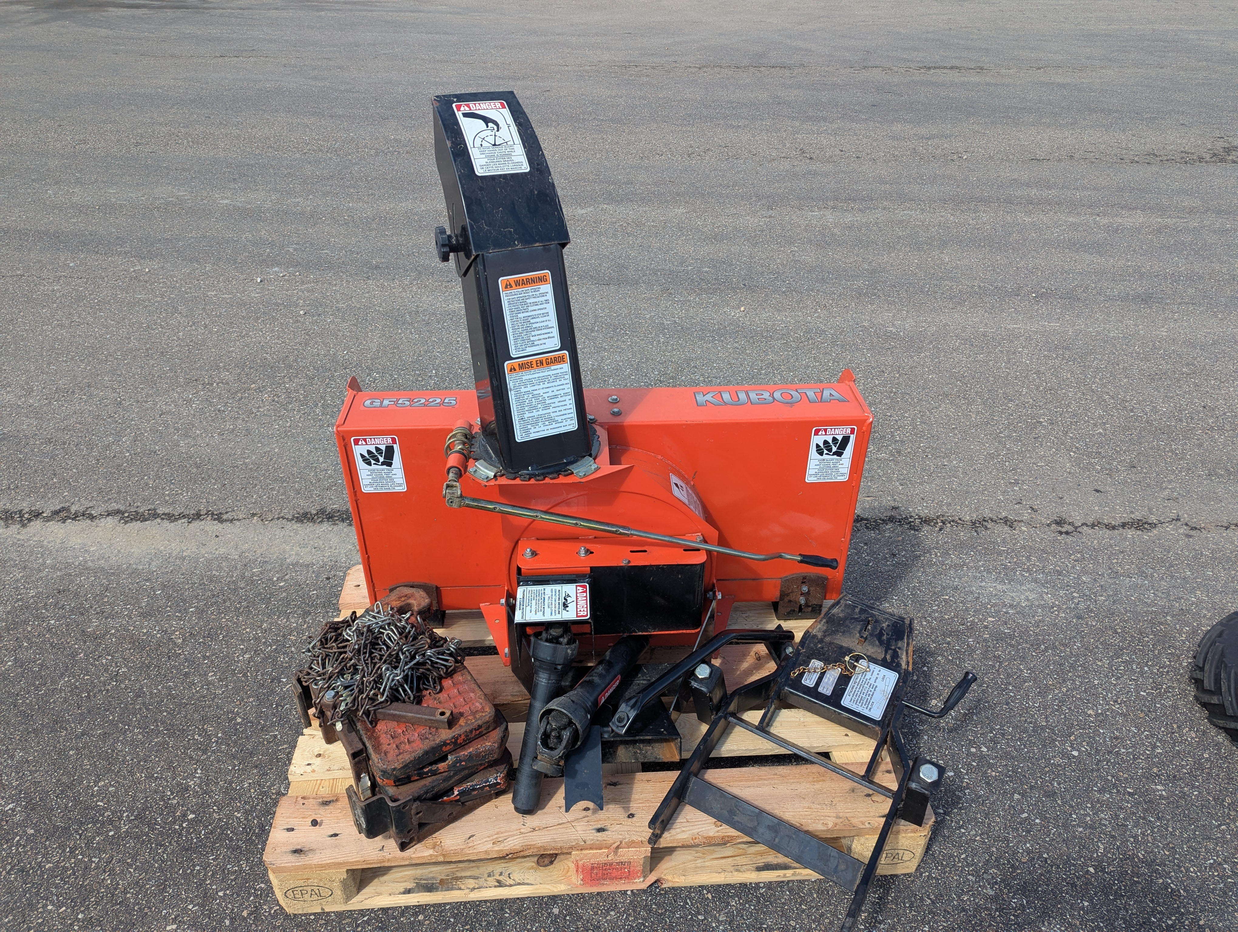 Kubota GF1800 Mower/Front Deck