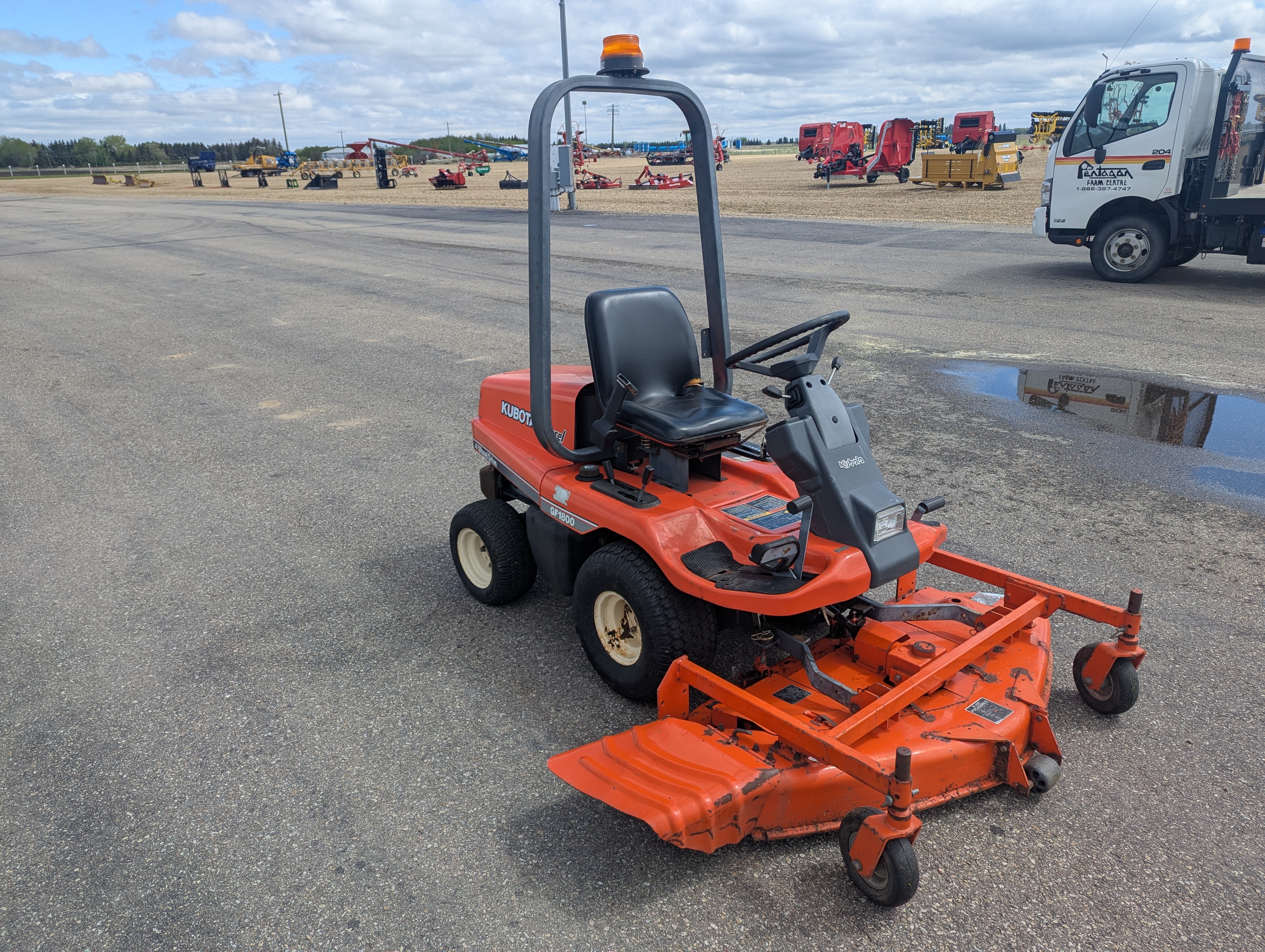 Kubota GF1800 Mower/Front Deck