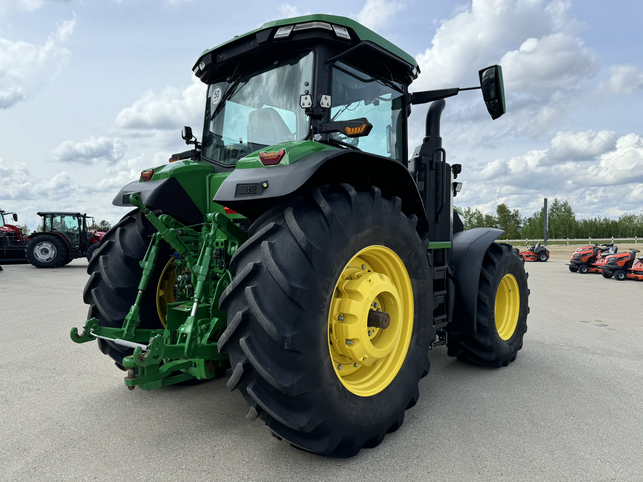 2023 John Deere 7R 310 Tractor