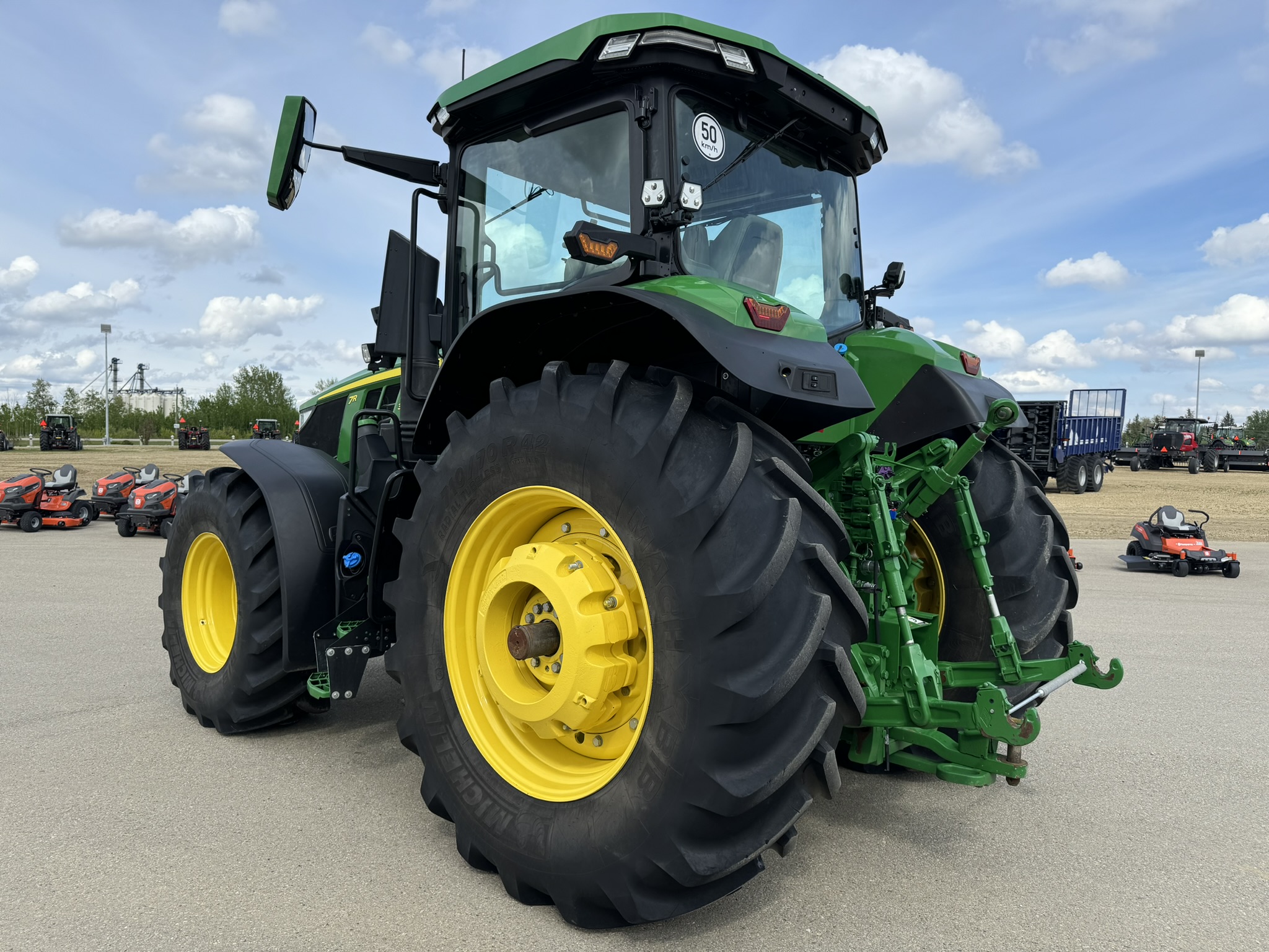 2023 John Deere 7R 310 Tractor