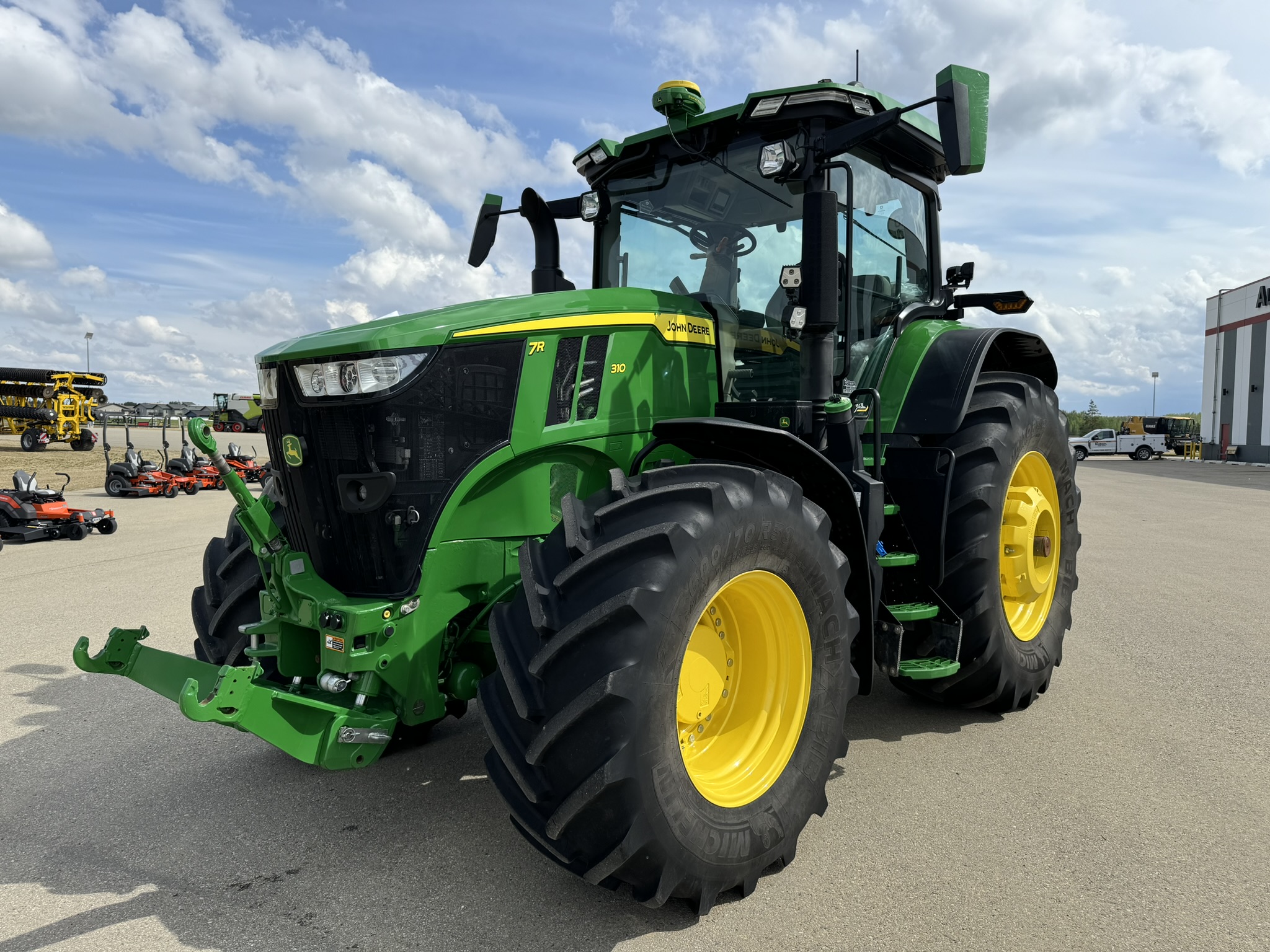 2023 John Deere 7R 310 Tractor